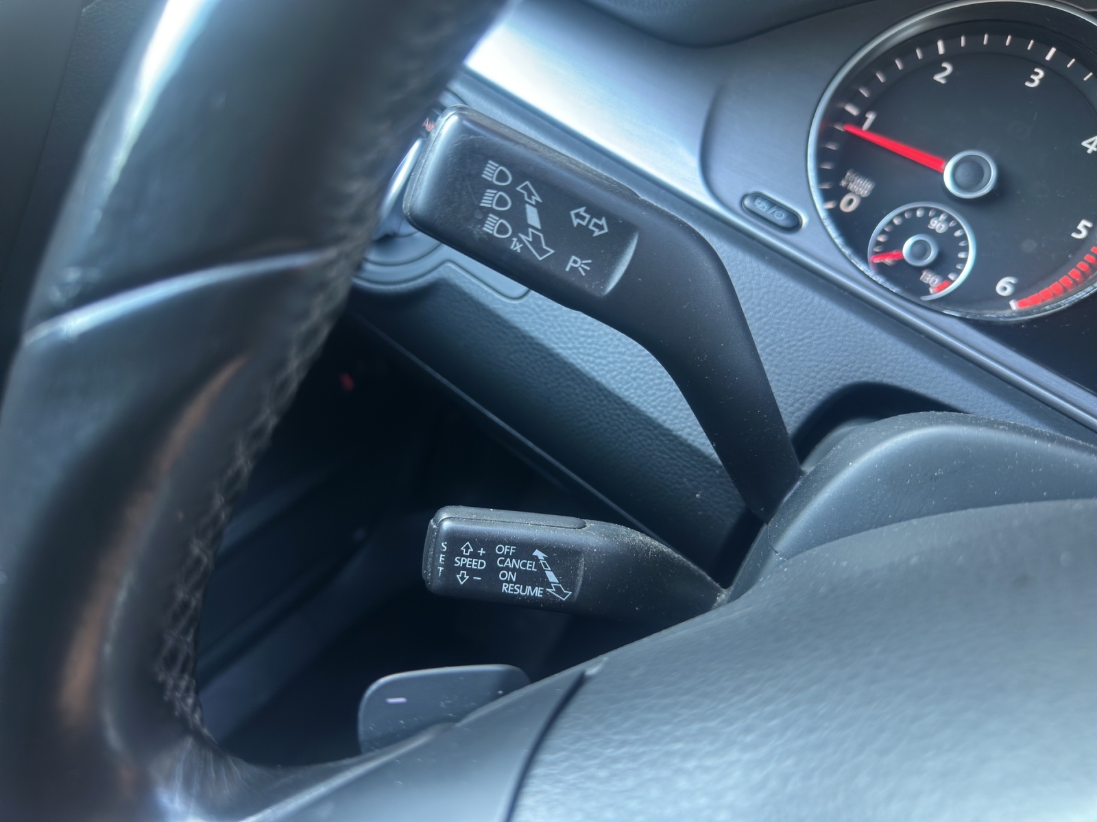 VW Passat Variant 2.0 TDI BMT Highline 4MDSG-image-13