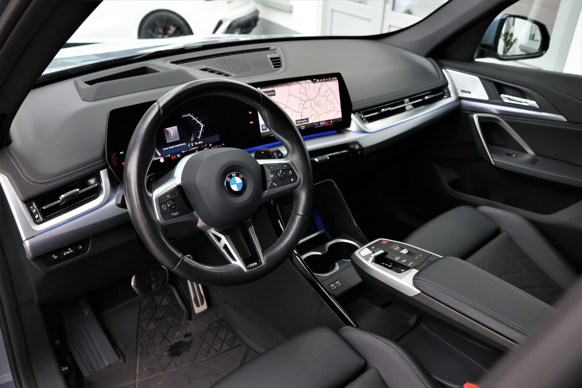 BMW X1 xDrive 23i 48V M Sport (CH)-image-11