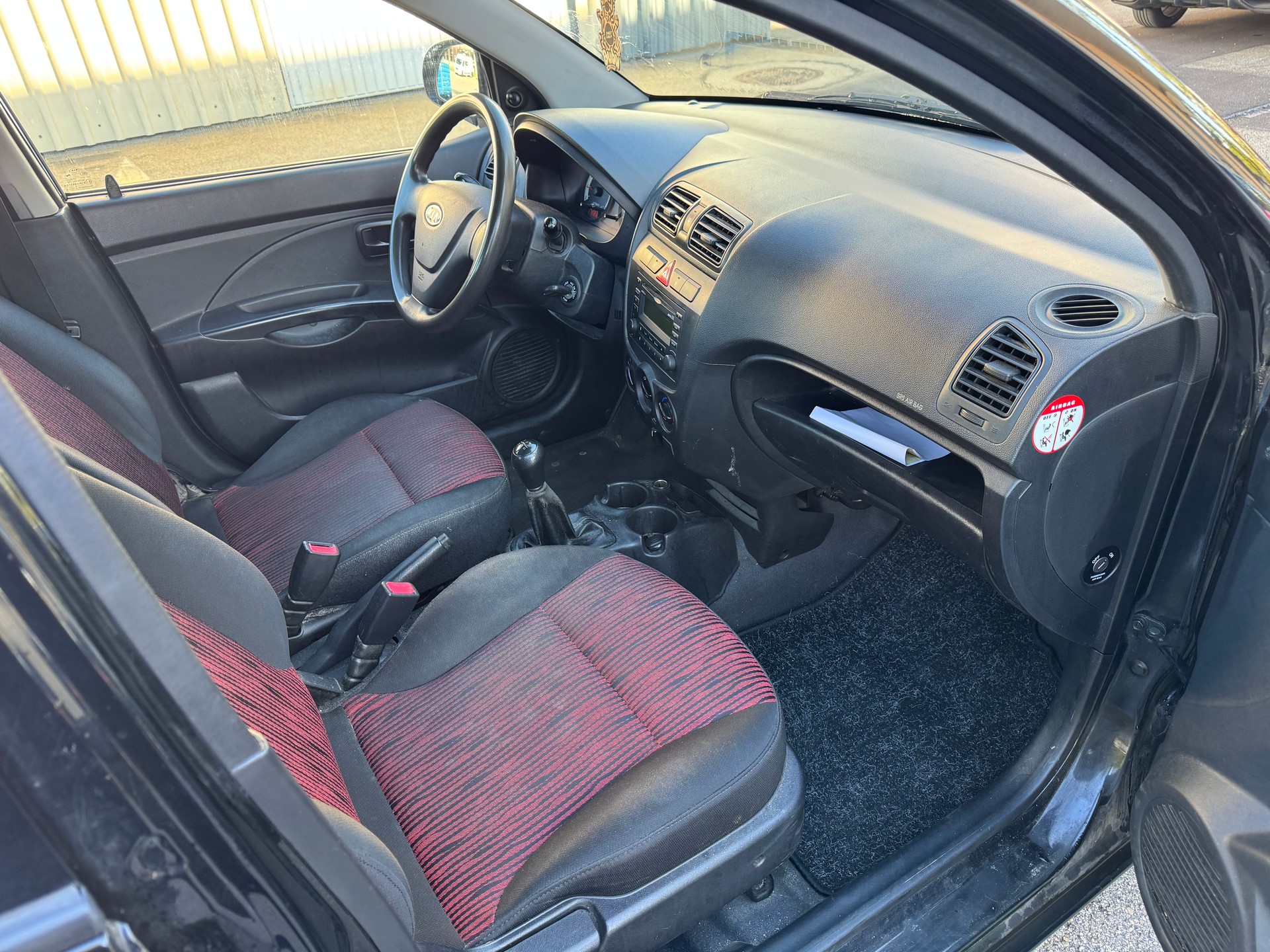 KIA Picanto 1.1 Classic-image-9