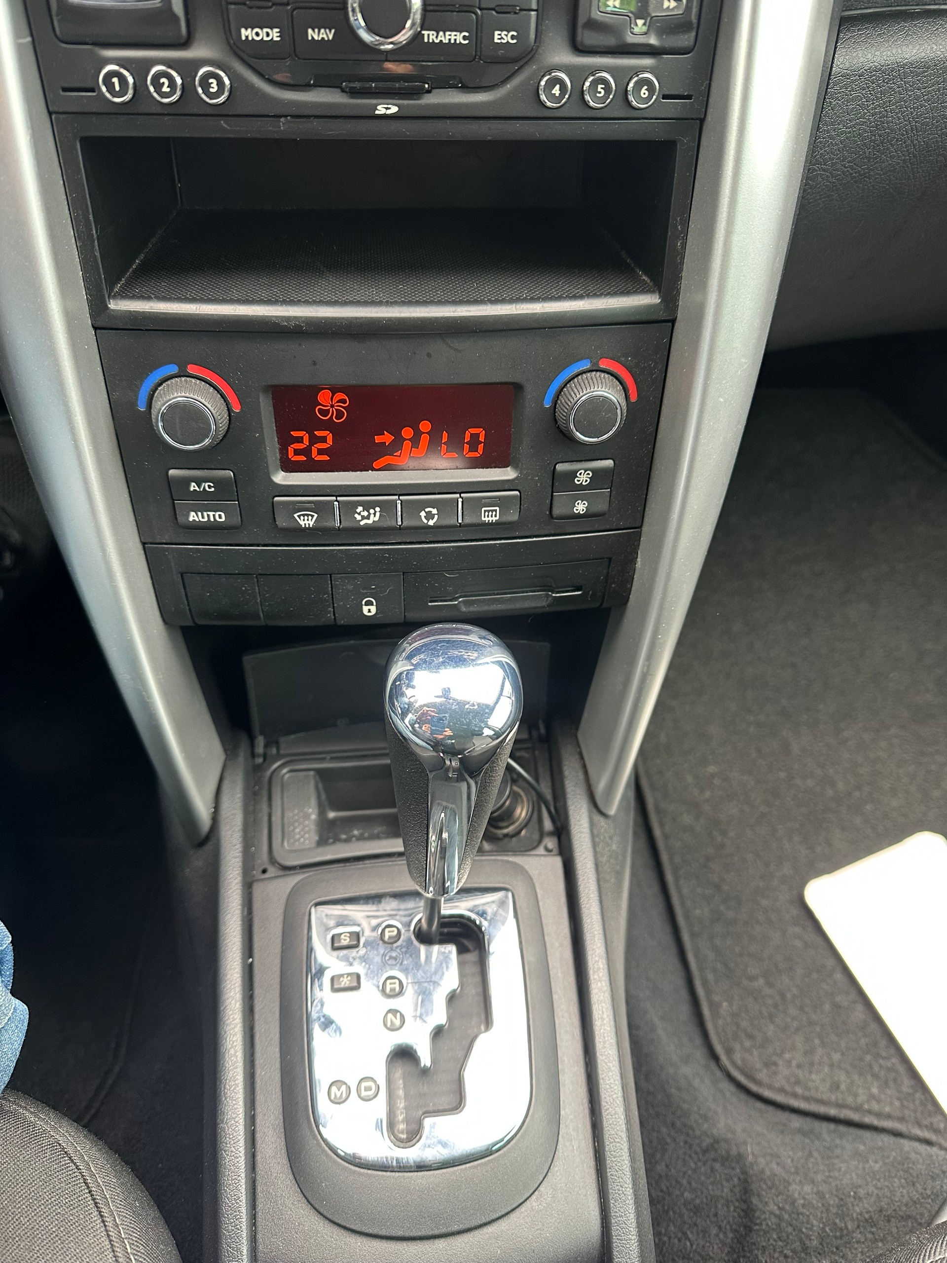 PEUGEOT 207 SW 1.6 16V Sport Automatic-image-5