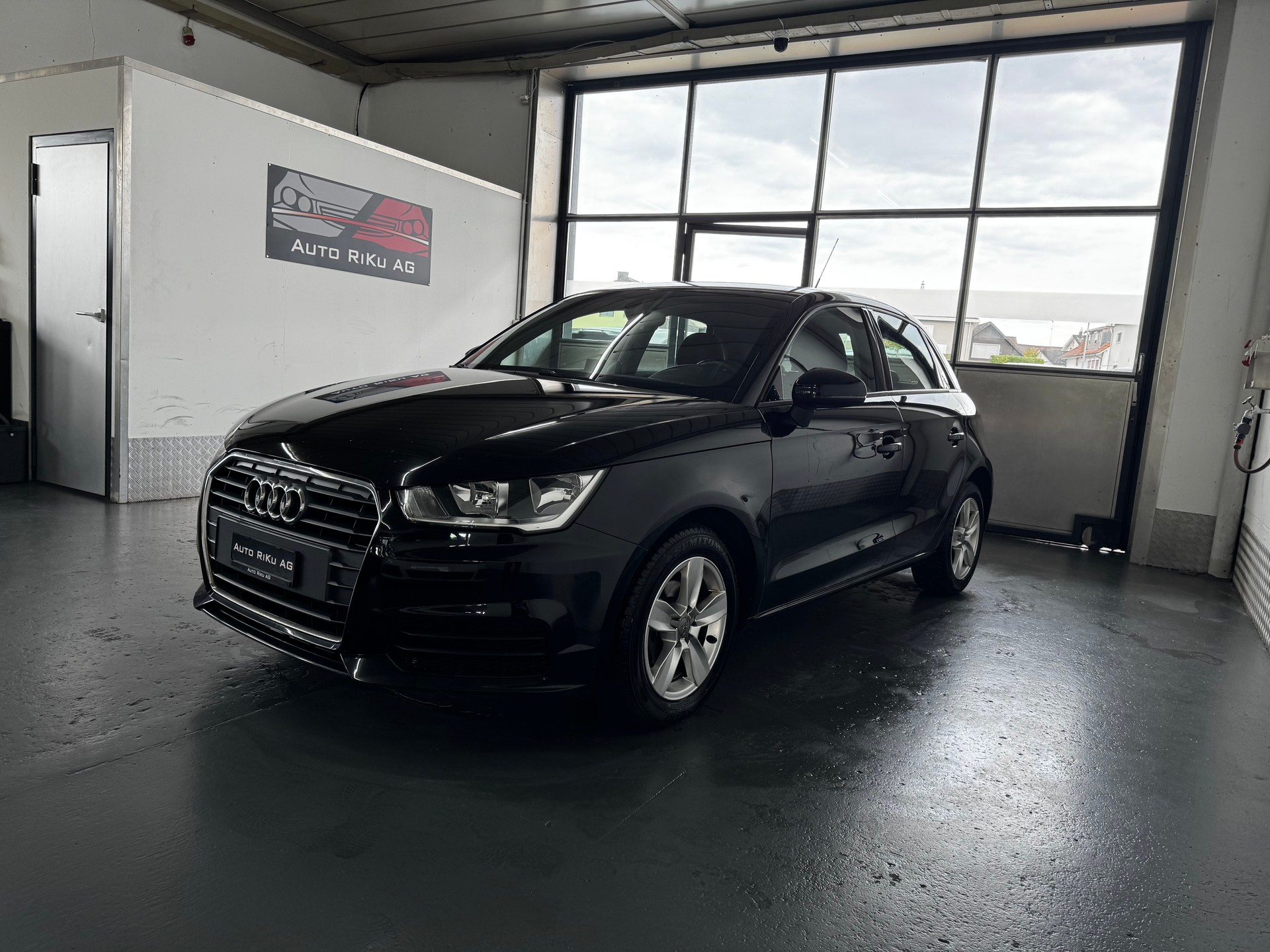 AUDI A1 Sportback 1.0 TFSI-image-5