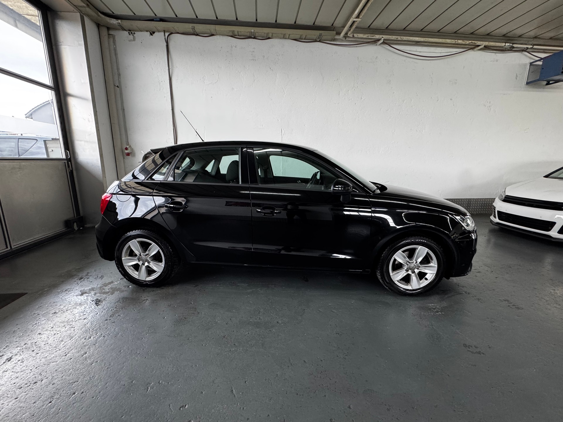 AUDI A1 Sportback 1.0 TFSI-image-6