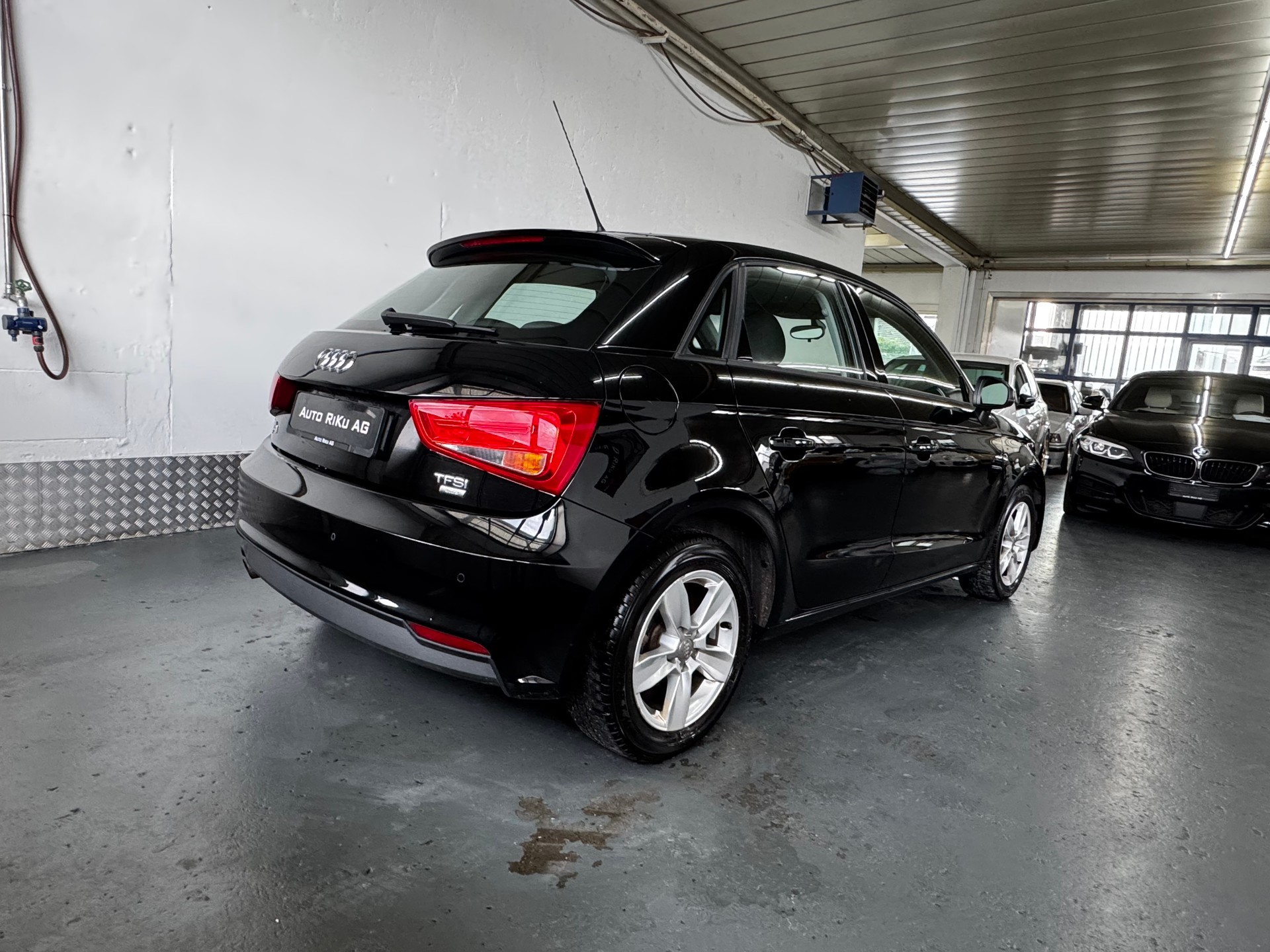 AUDI A1 Sportback 1.0 TFSI-image-8