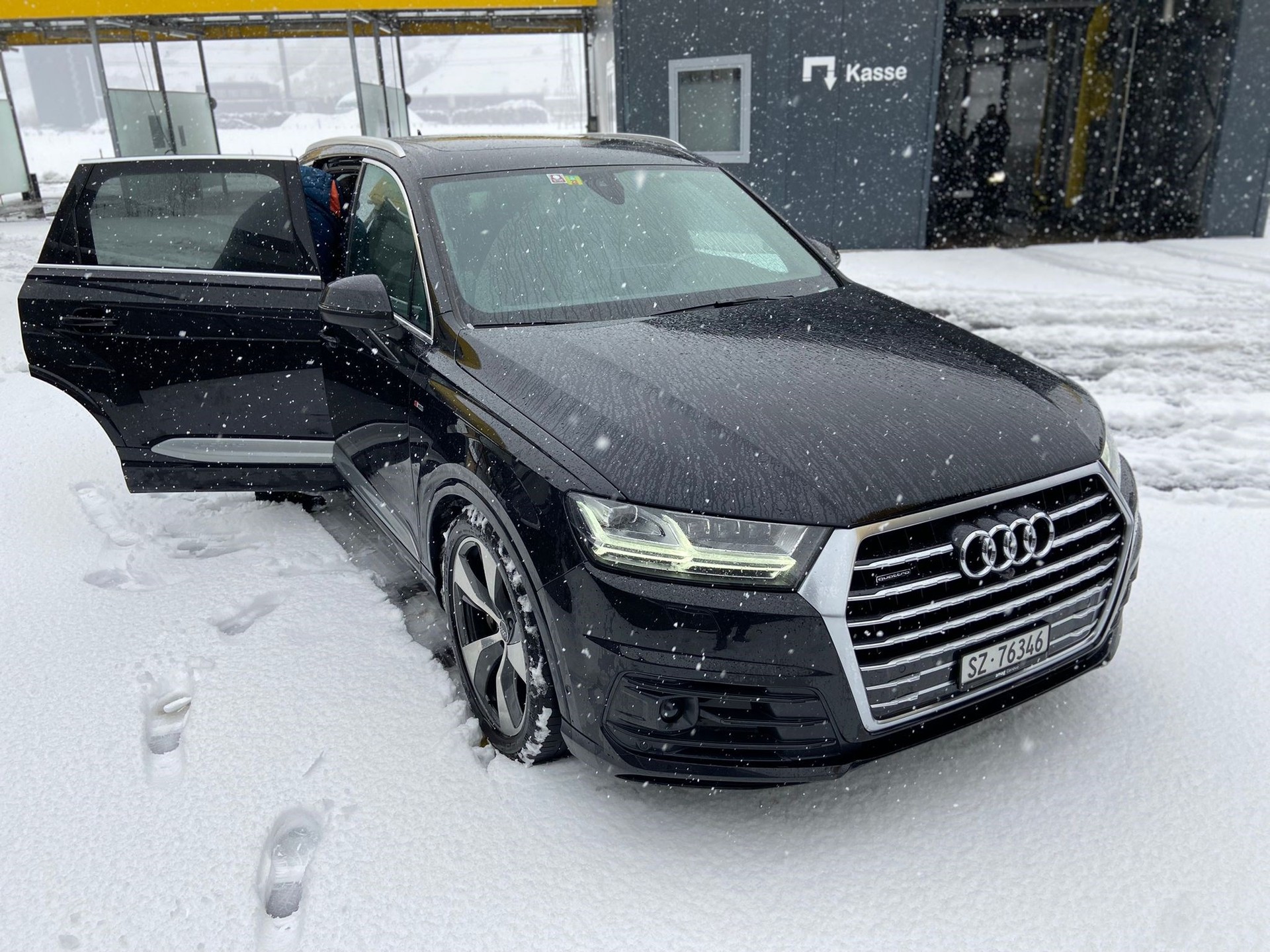 AUDI Q7 3.0 TFSI quattro tiptronic-image-6