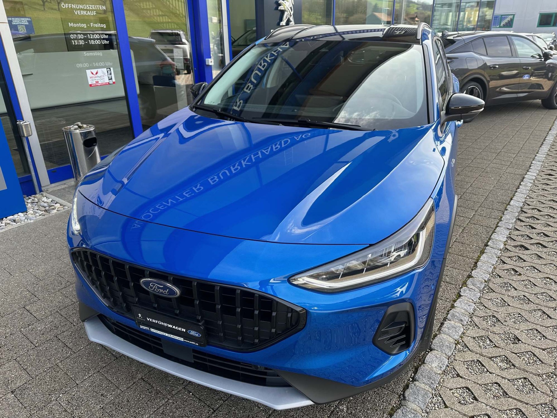 FORD Focus Station Wagon 1.0i EcoB Hybrid 155 Active X-image-2