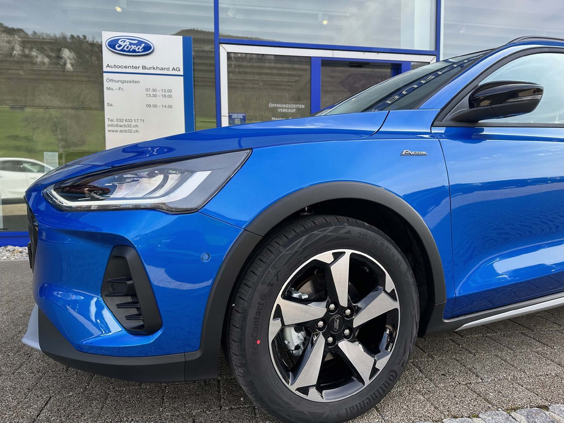 FORD Focus Station Wagon 1.0i EcoB Hybrid 155 Active X-image-1