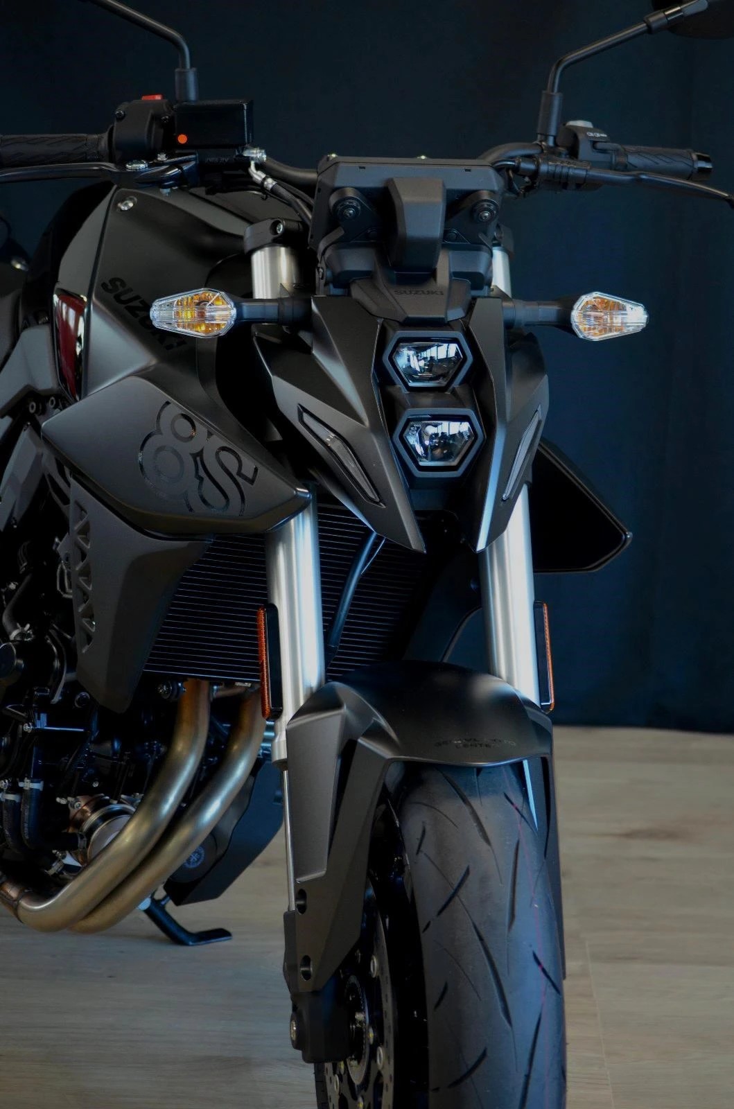 SUZUKI GSX-8S MY23-showroom-element-3