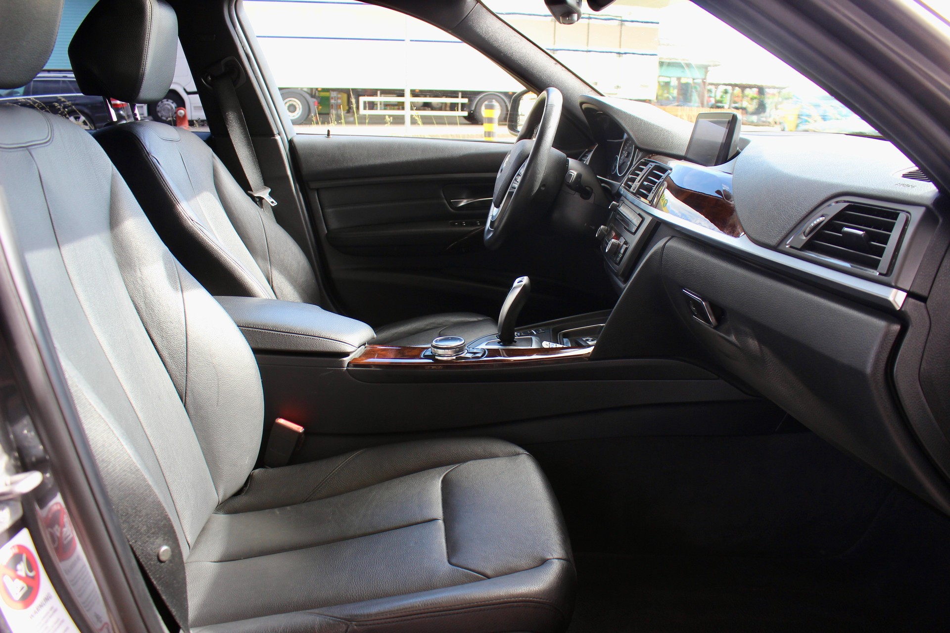 BMW 335d xDrive Steptronic-image-10