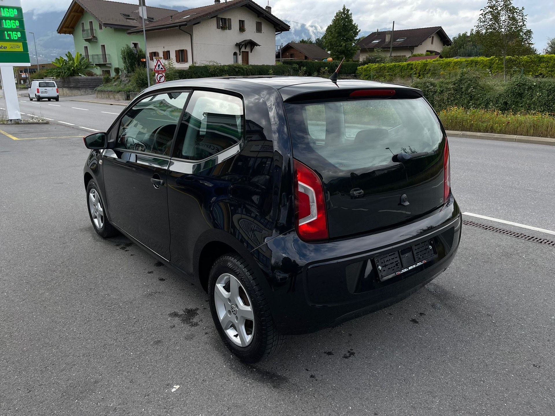 VW Up 1.0 take up-image-3