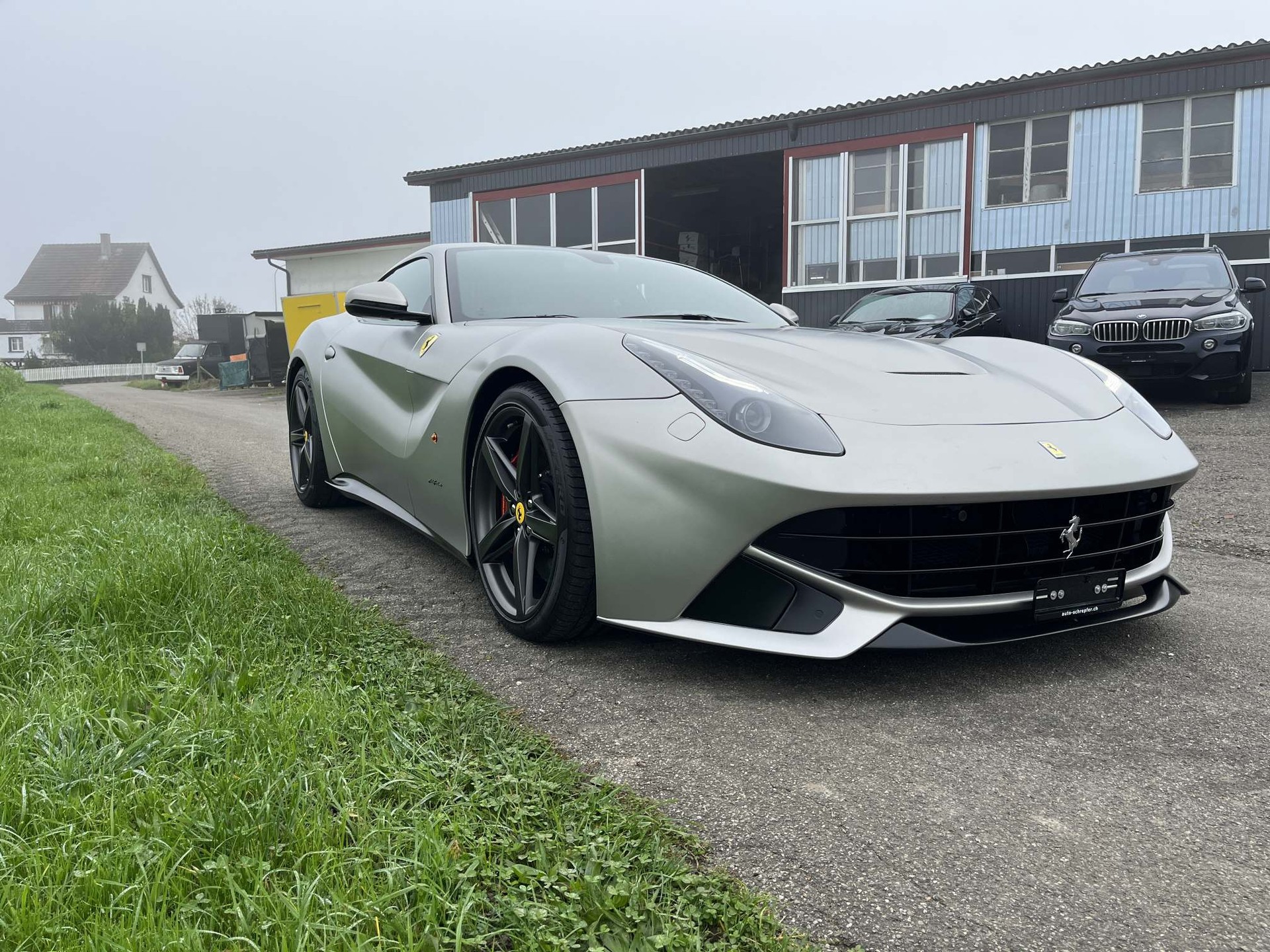 FERRARI F12-image-2