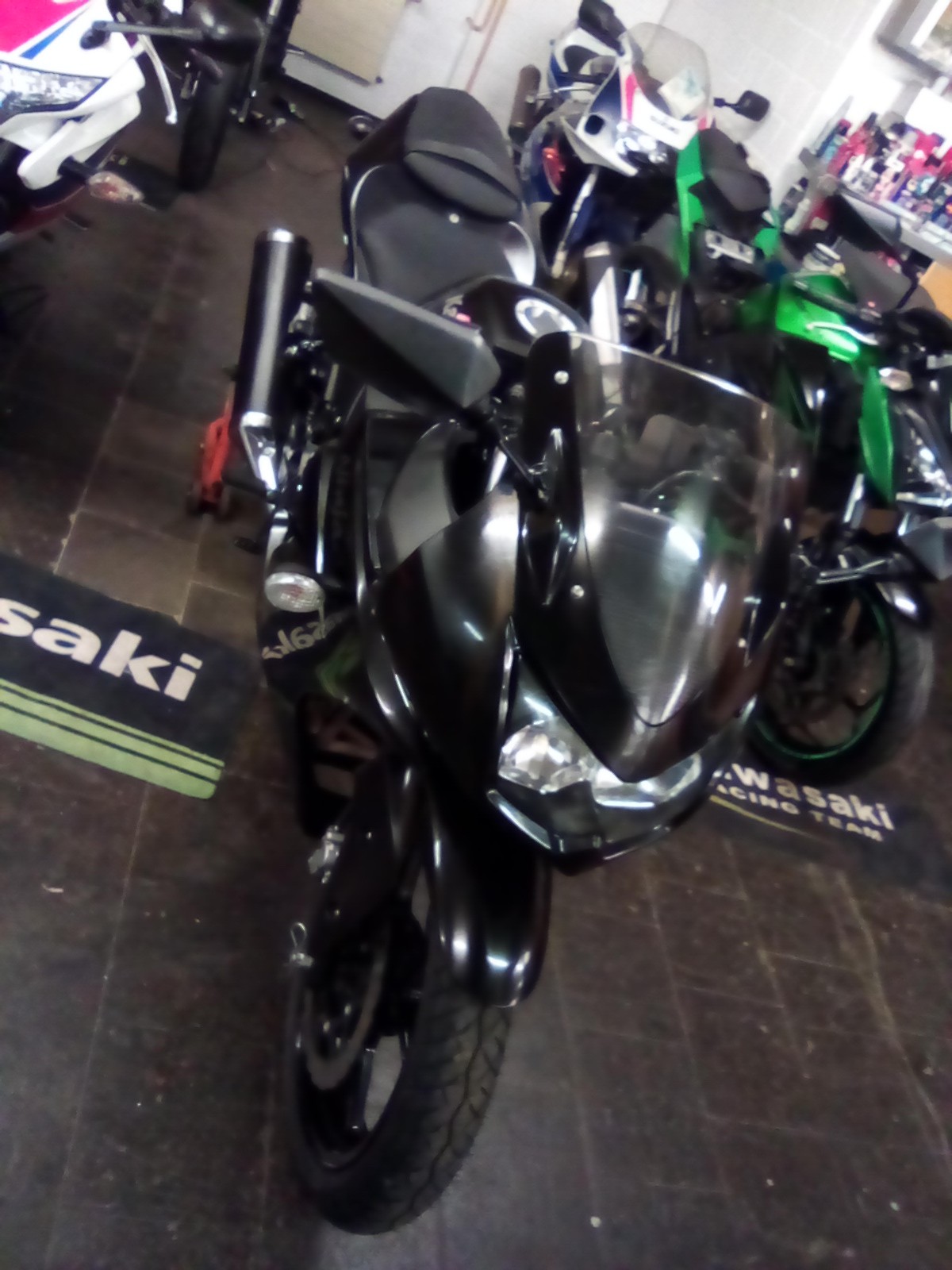 KAWASAKI Ninja 250 R-image-2
