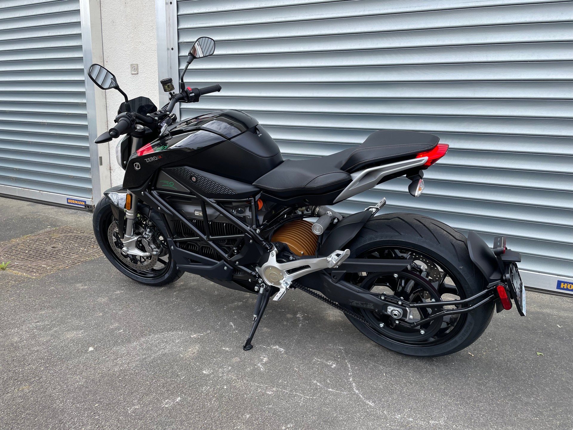 ZERO SR 15.6+ Kat. A 35kW-showroom-element-3