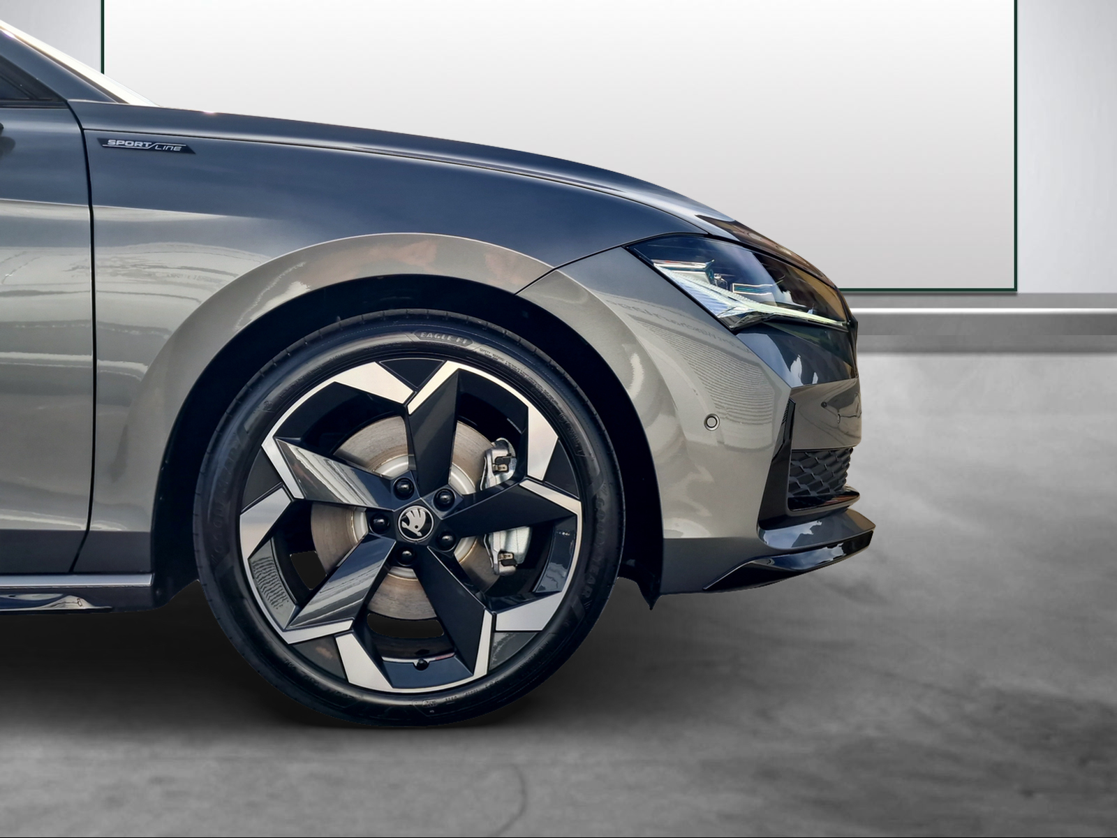 SKODA Superb Combi 2.0 TSI Sportline 4x4 DSG-image-14