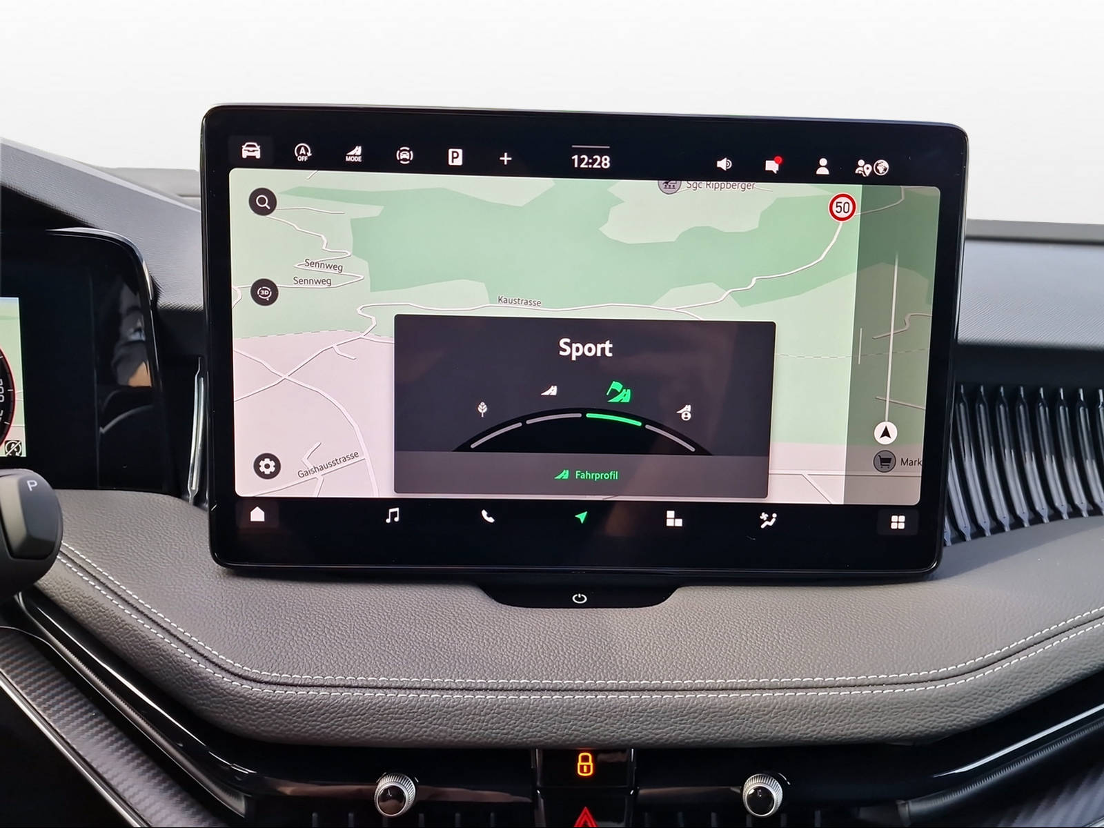 SKODA Superb Combi 2.0 TSI Sportline 4x4 DSG-image-8