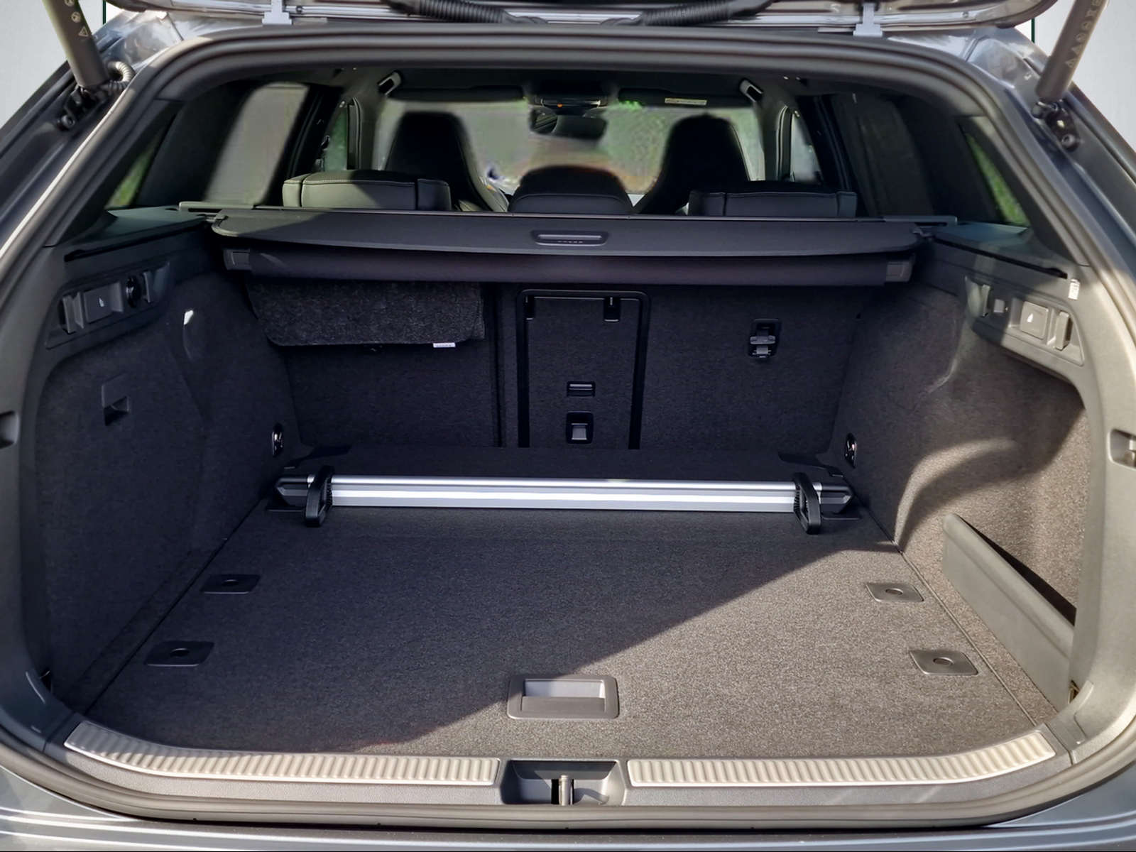 SKODA Superb Combi 2.0 TSI Sportline 4x4 DSG-image-11