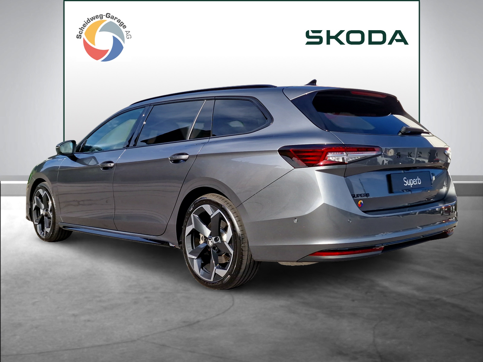 SKODA Superb Combi 2.0 TSI Sportline 4x4 DSG-image-12
