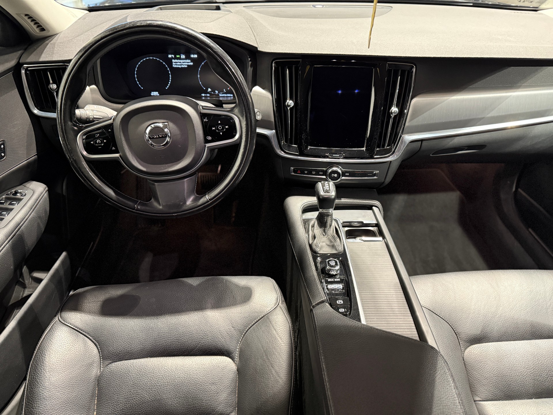 VOLVO V90 D5 AWD Momentum Geartronic Powerpulse-image-7