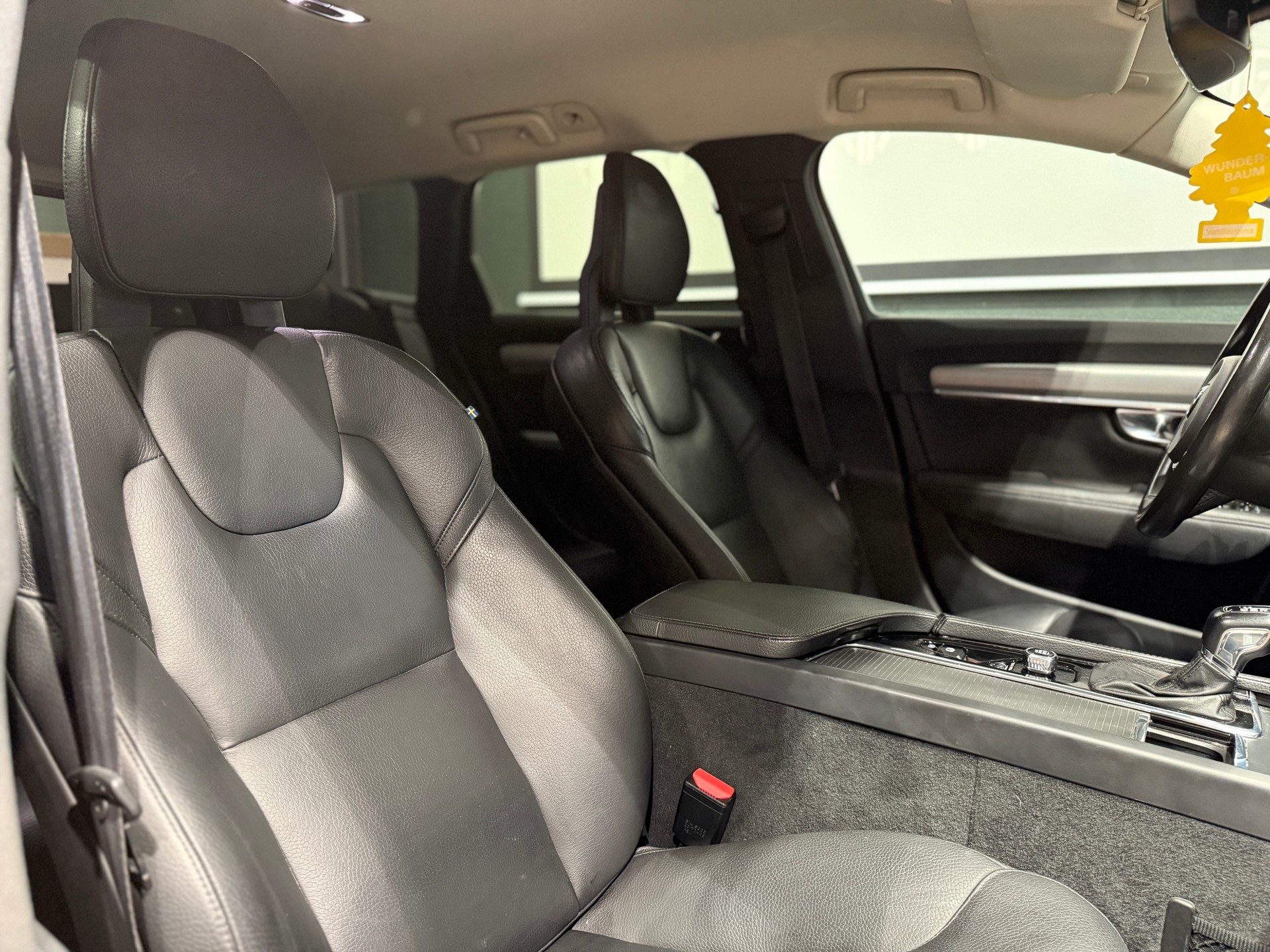 VOLVO V90 D5 AWD Momentum Geartronic Powerpulse-image-11