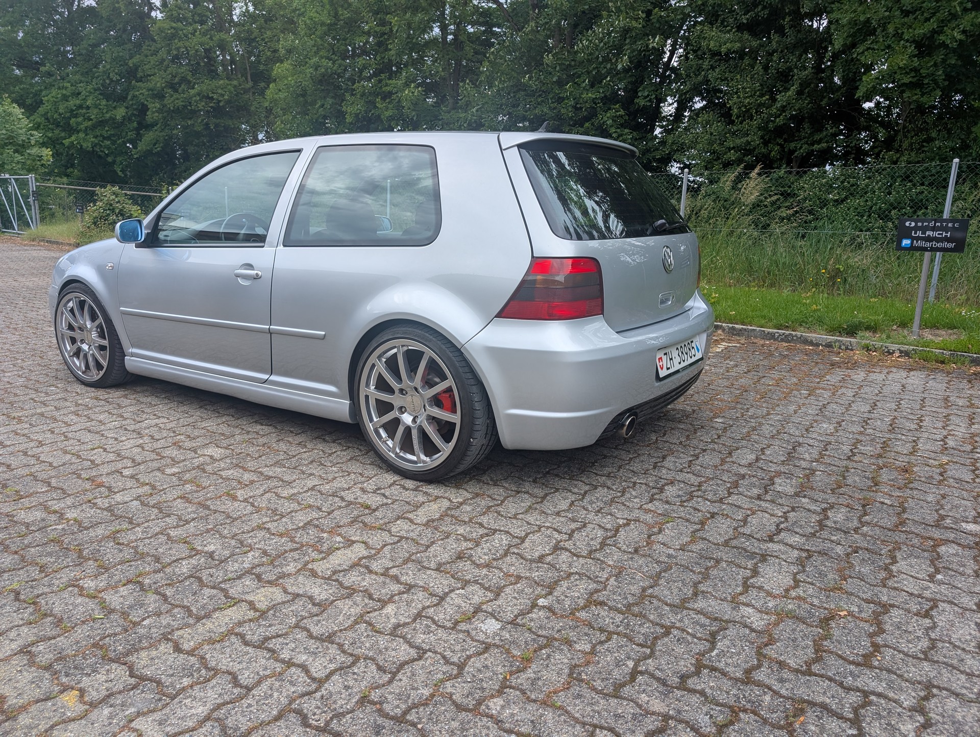 VW SPORTEC 2.0 T GTI 25 Years-image-1