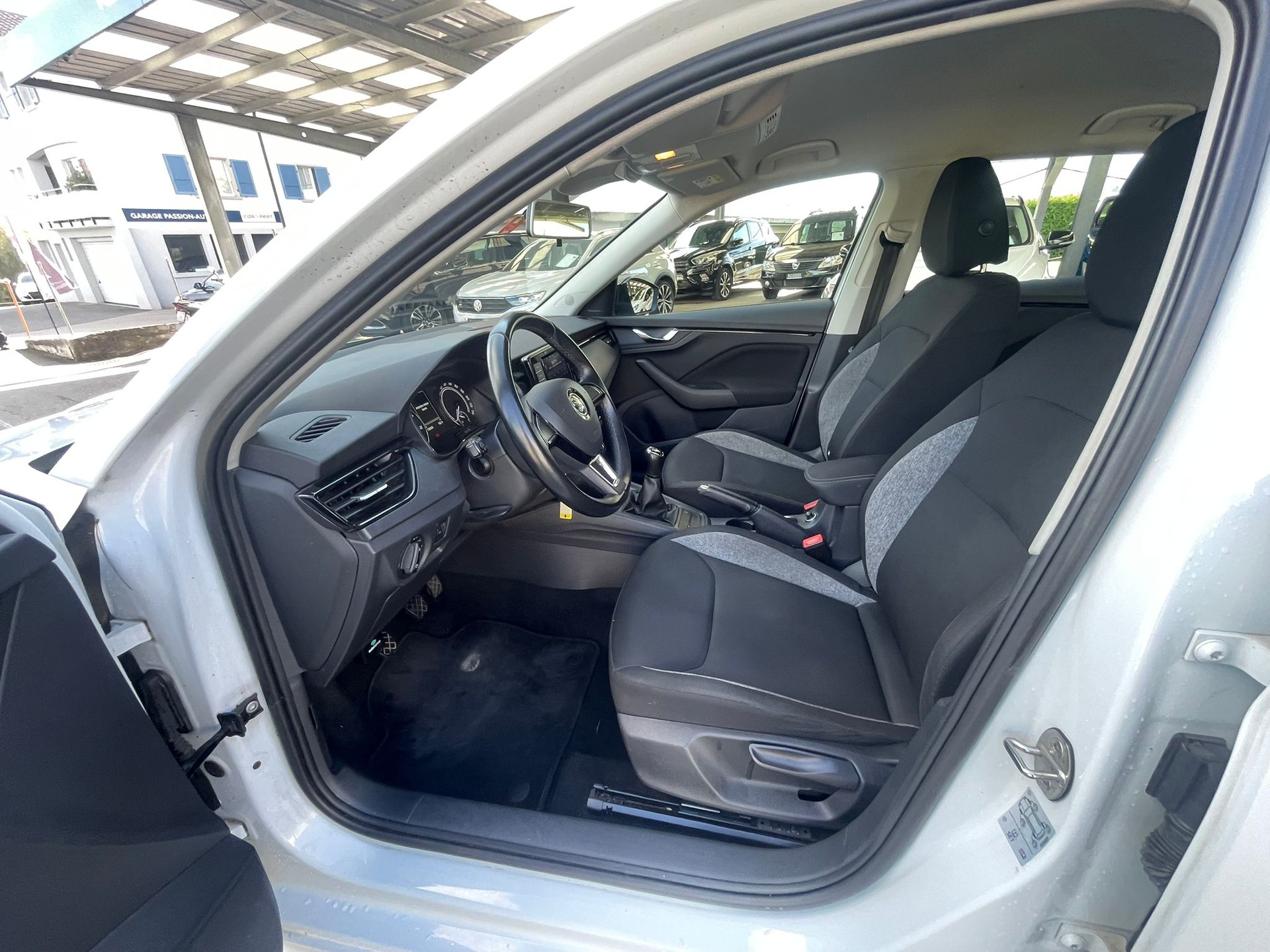 SKODA Kamiq 1.0 TSI Active-image-8