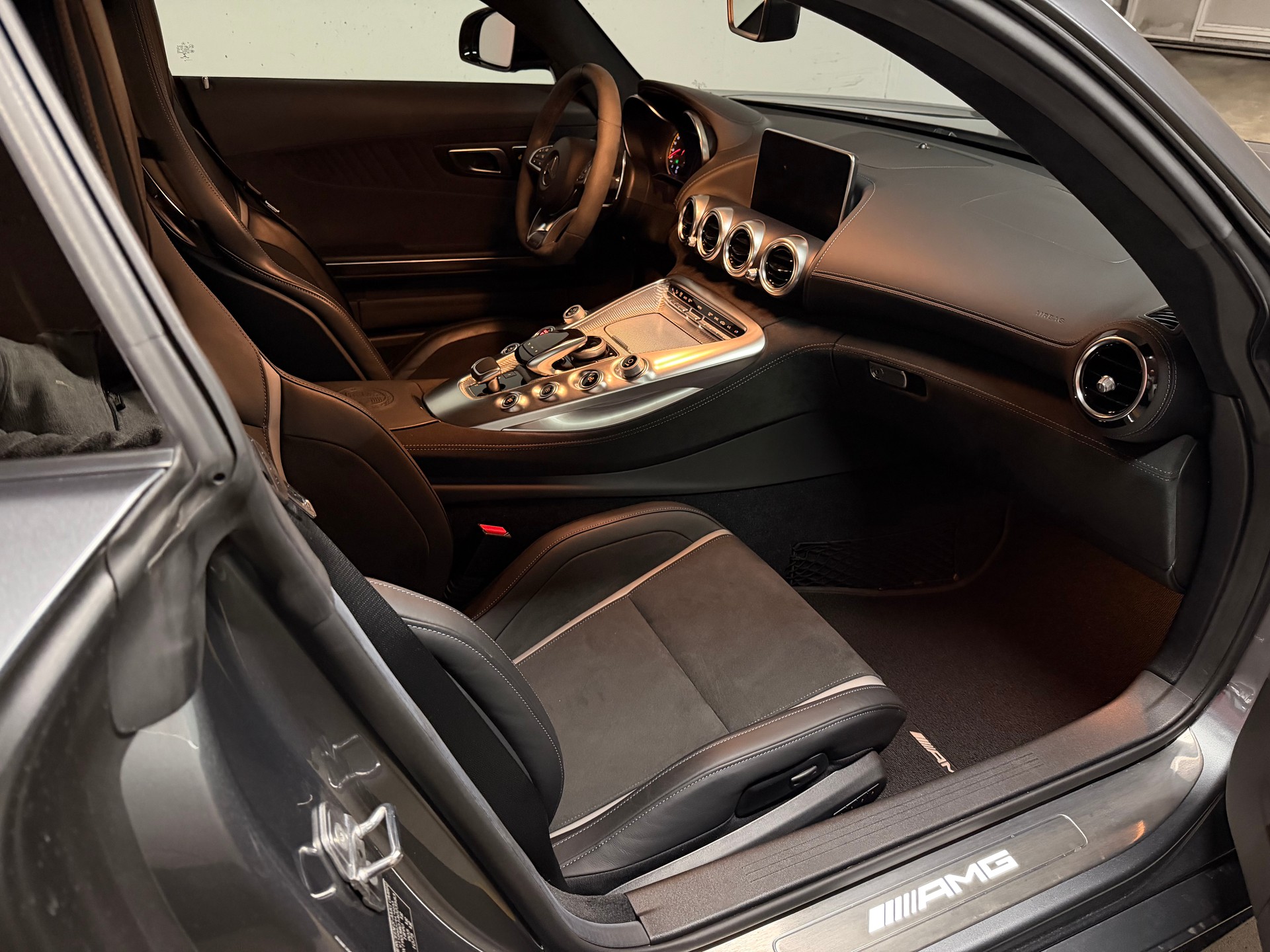 MERCEDES-BENZ AMG GT C Speedshift DCT + Carbon-Keramik Bremsen-image-4
