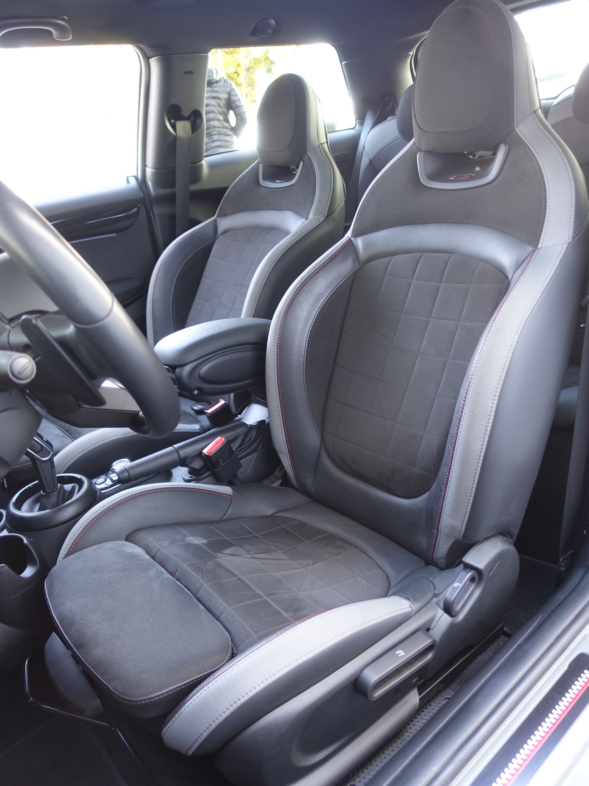 MINI Cooper John Cooper Works Steptronic-image-8