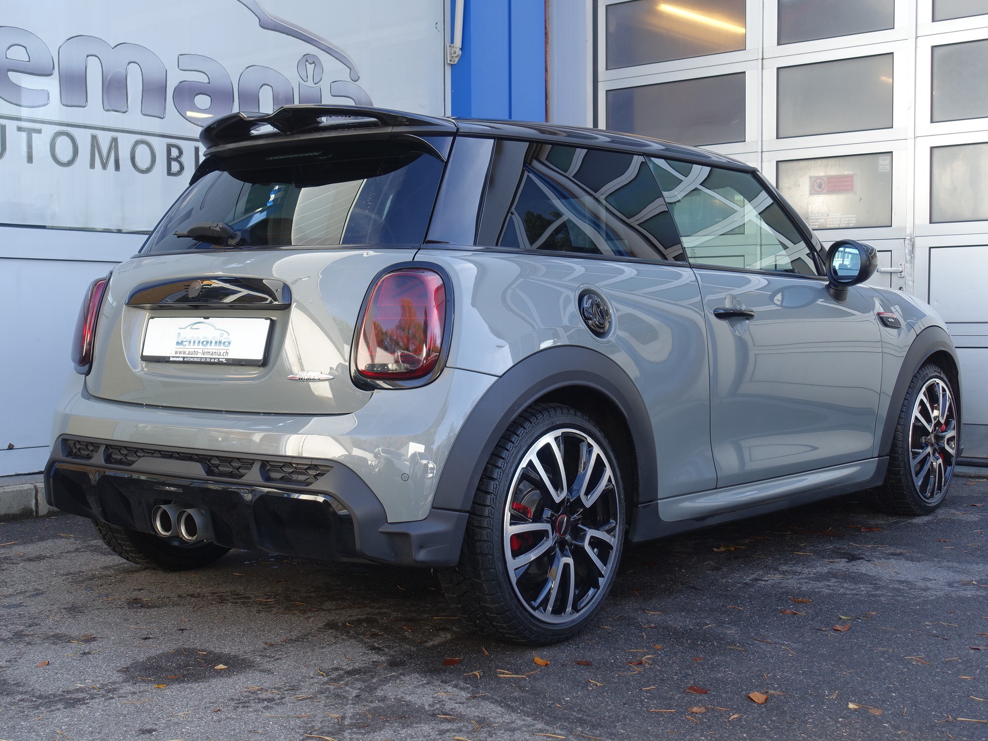 MINI Cooper John Cooper Works Steptronic-image-3