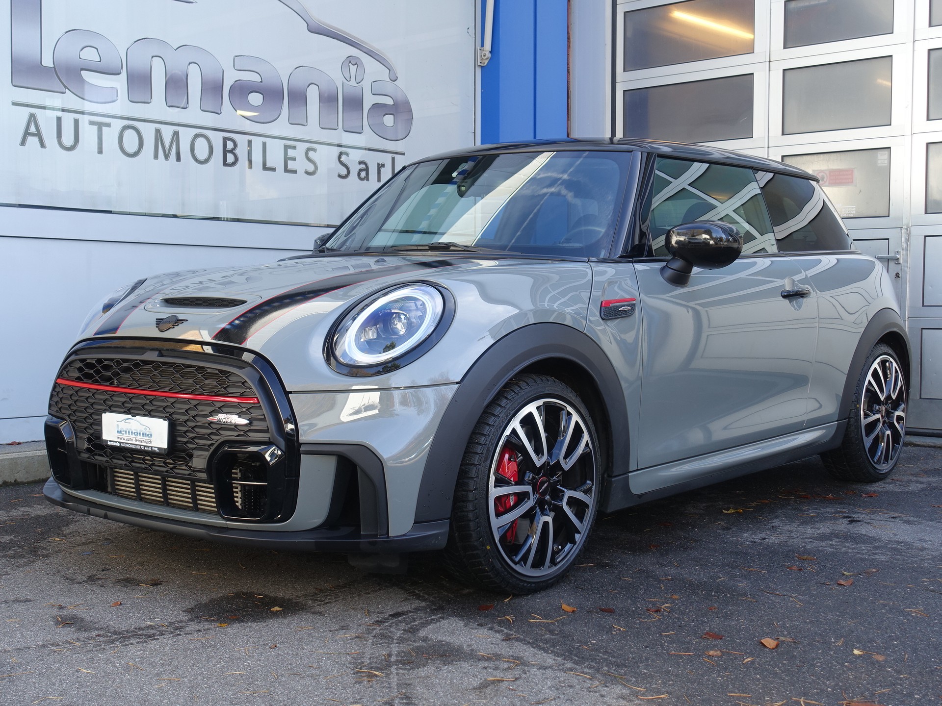 MINI Cooper John Cooper Works Steptronic-image-1