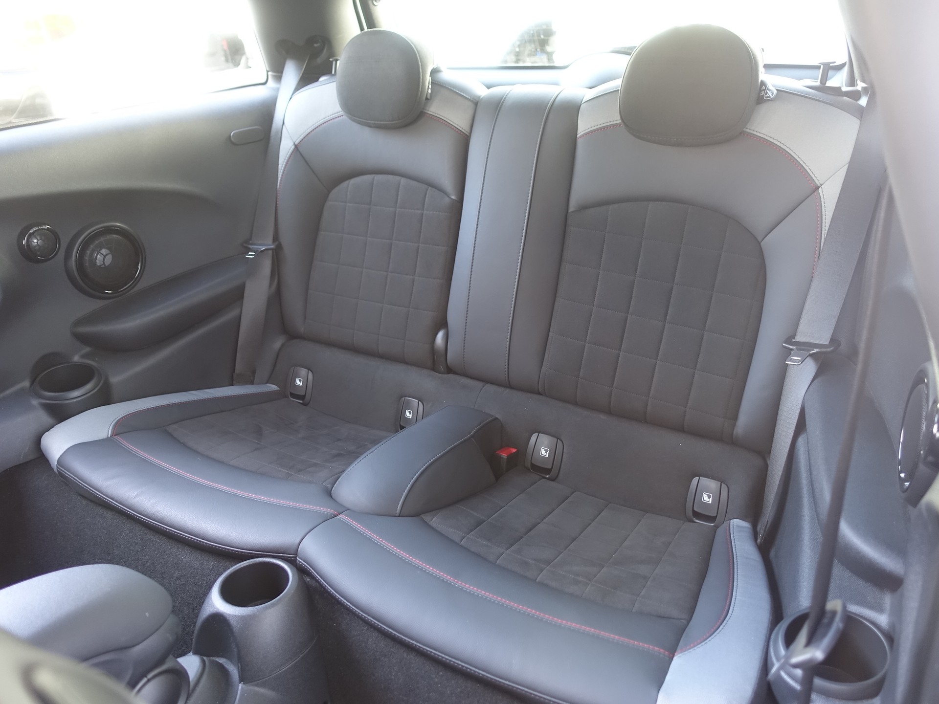 MINI Cooper John Cooper Works Steptronic-image-14