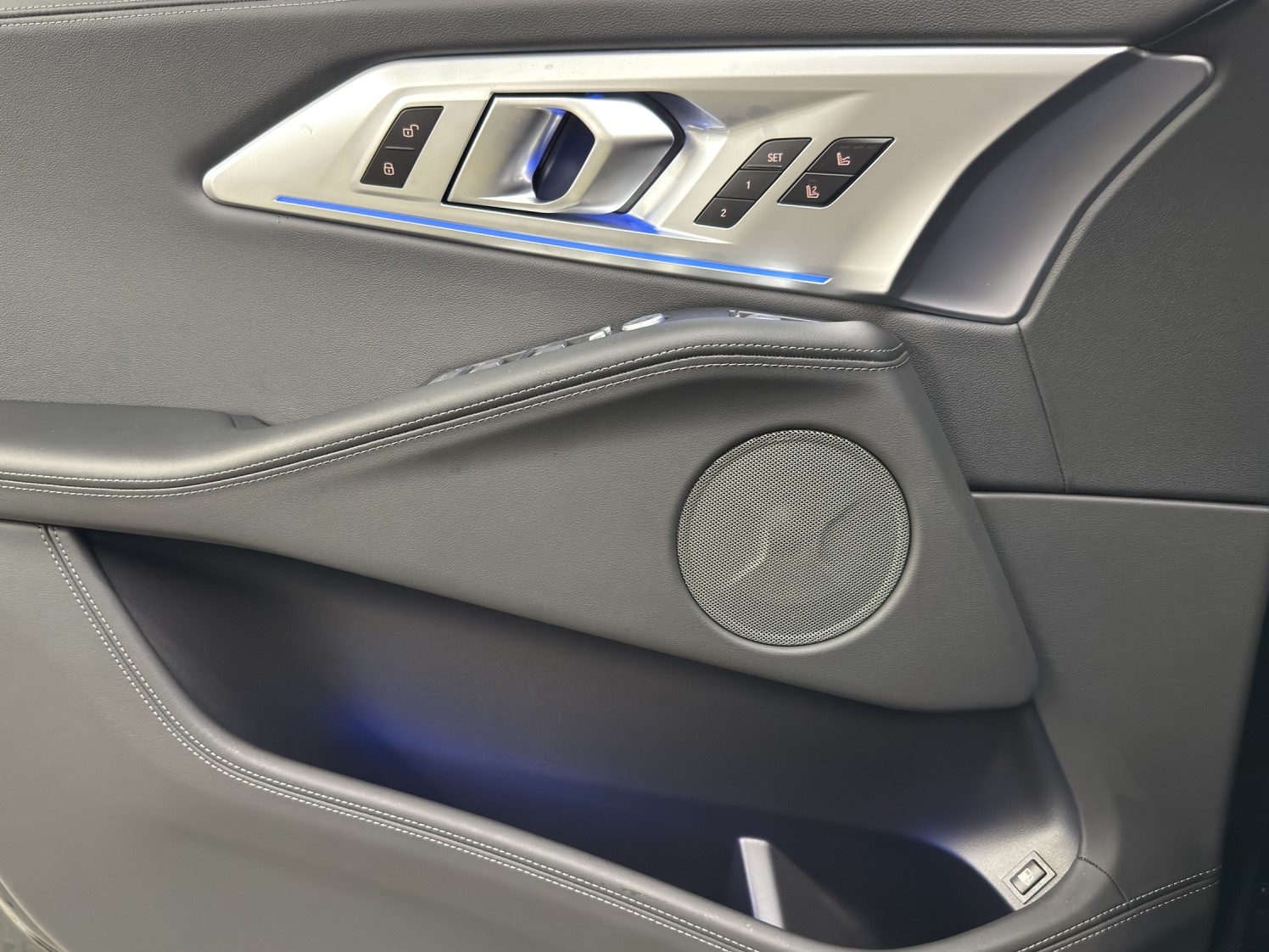 BMW XM xDrive PHEV Steptronic Label-image-11