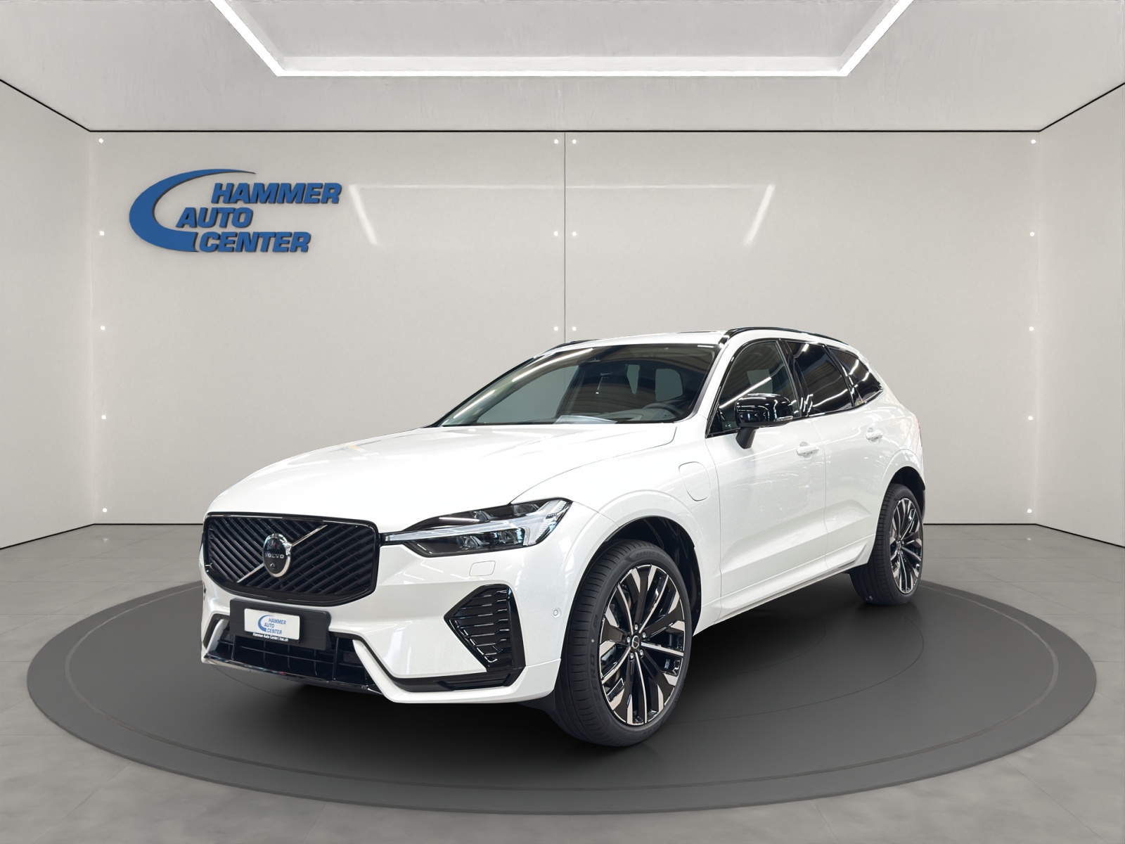 VOLVO XC60 2.0 T6 TE Ultra Dark eAWD-image-0