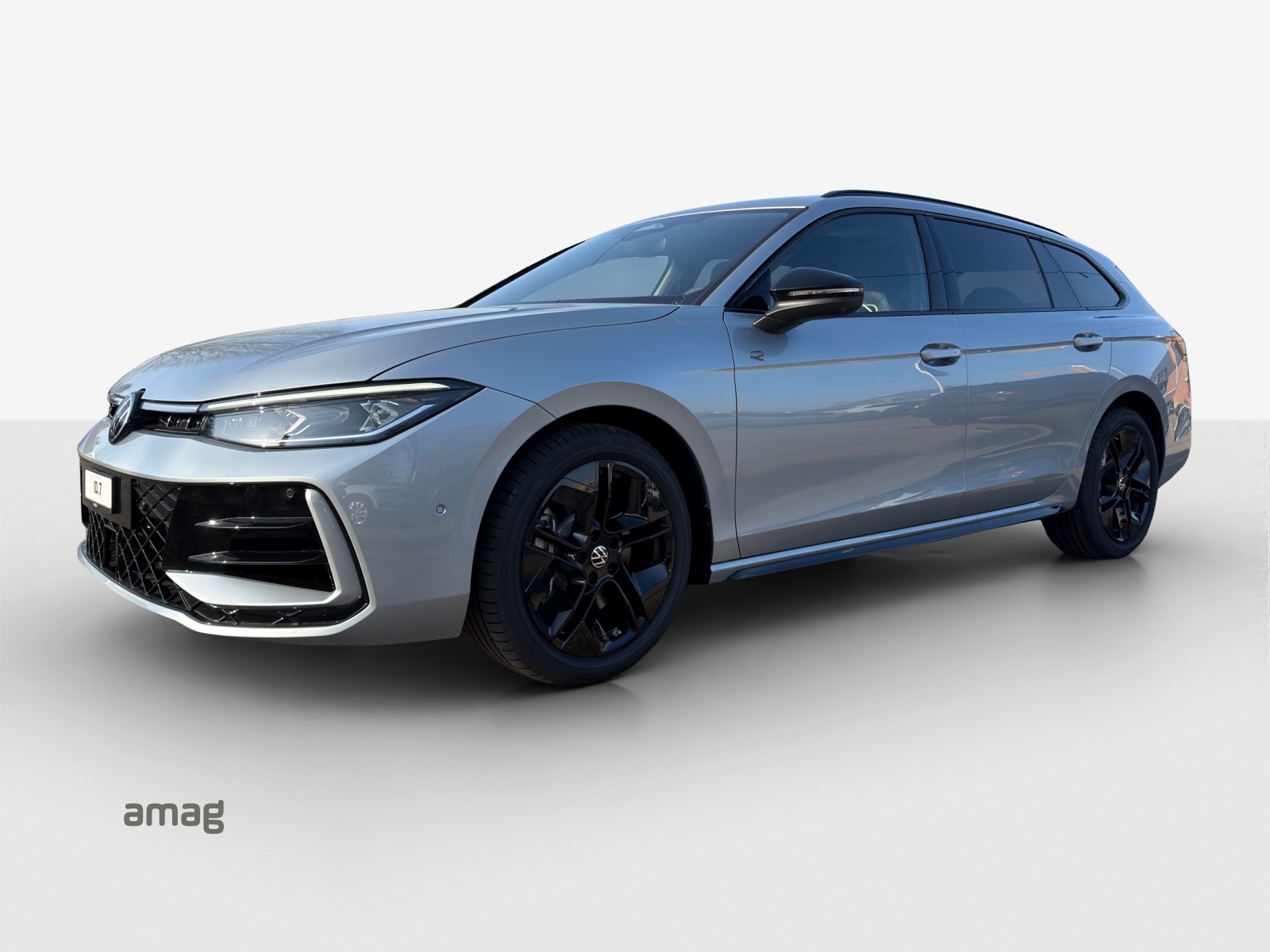 VW Passat R-Line 2.0TSI 265PS DSG 4Motion-image-0