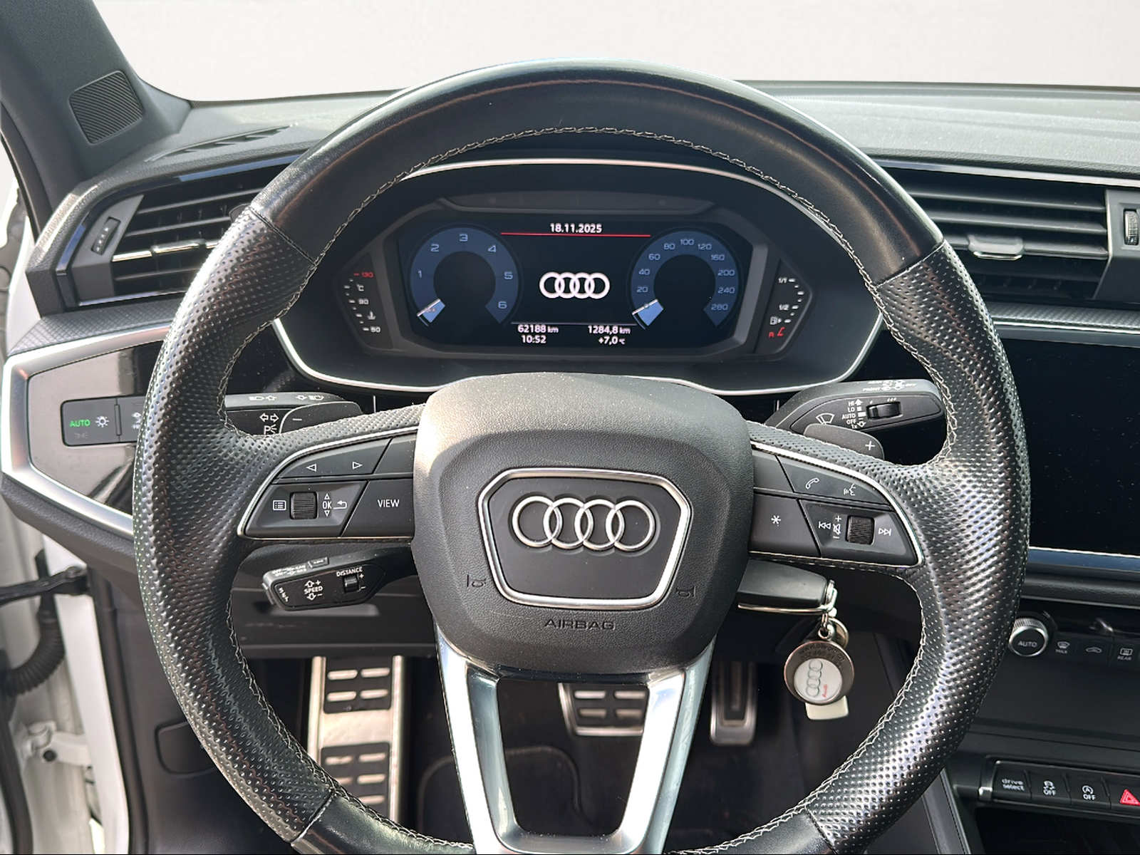 AUDI Q3 Sportback 40 TDI S line Attraction quattro S-tronic-image-3