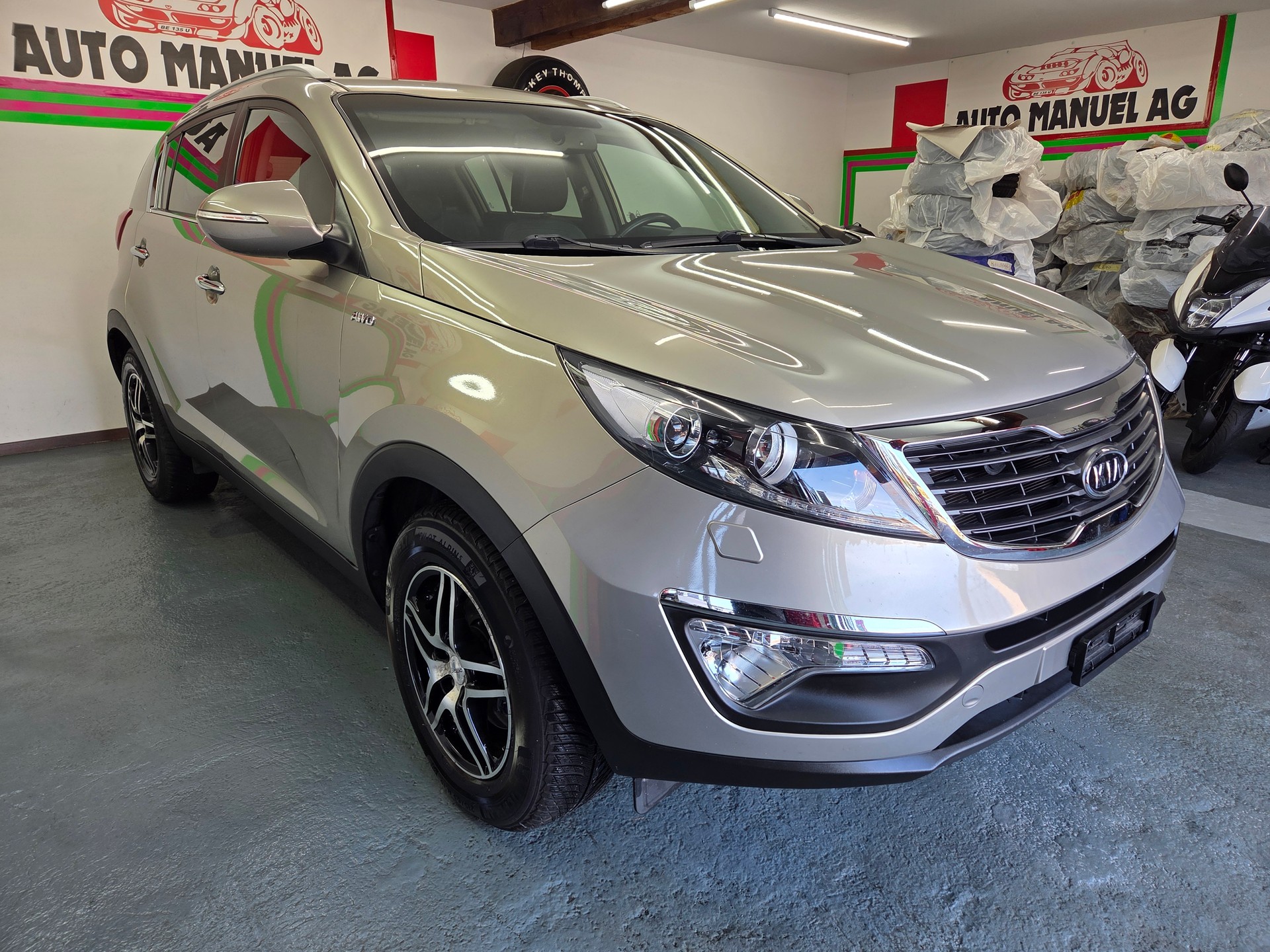 KIA Sportage 2.0 CRDi Style 4WD Automatic-image-1