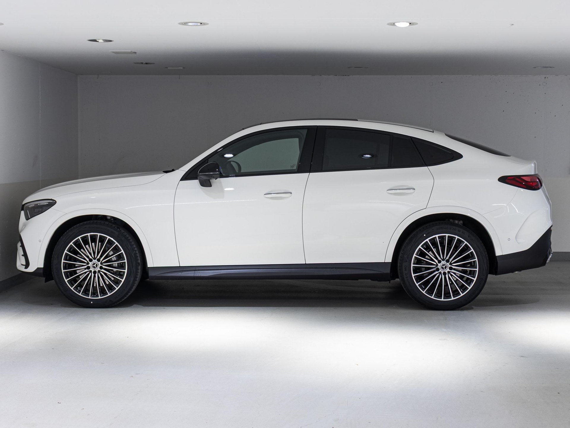 MERCEDES-BENZ GLC 300 4MATIC Coupé-image-4