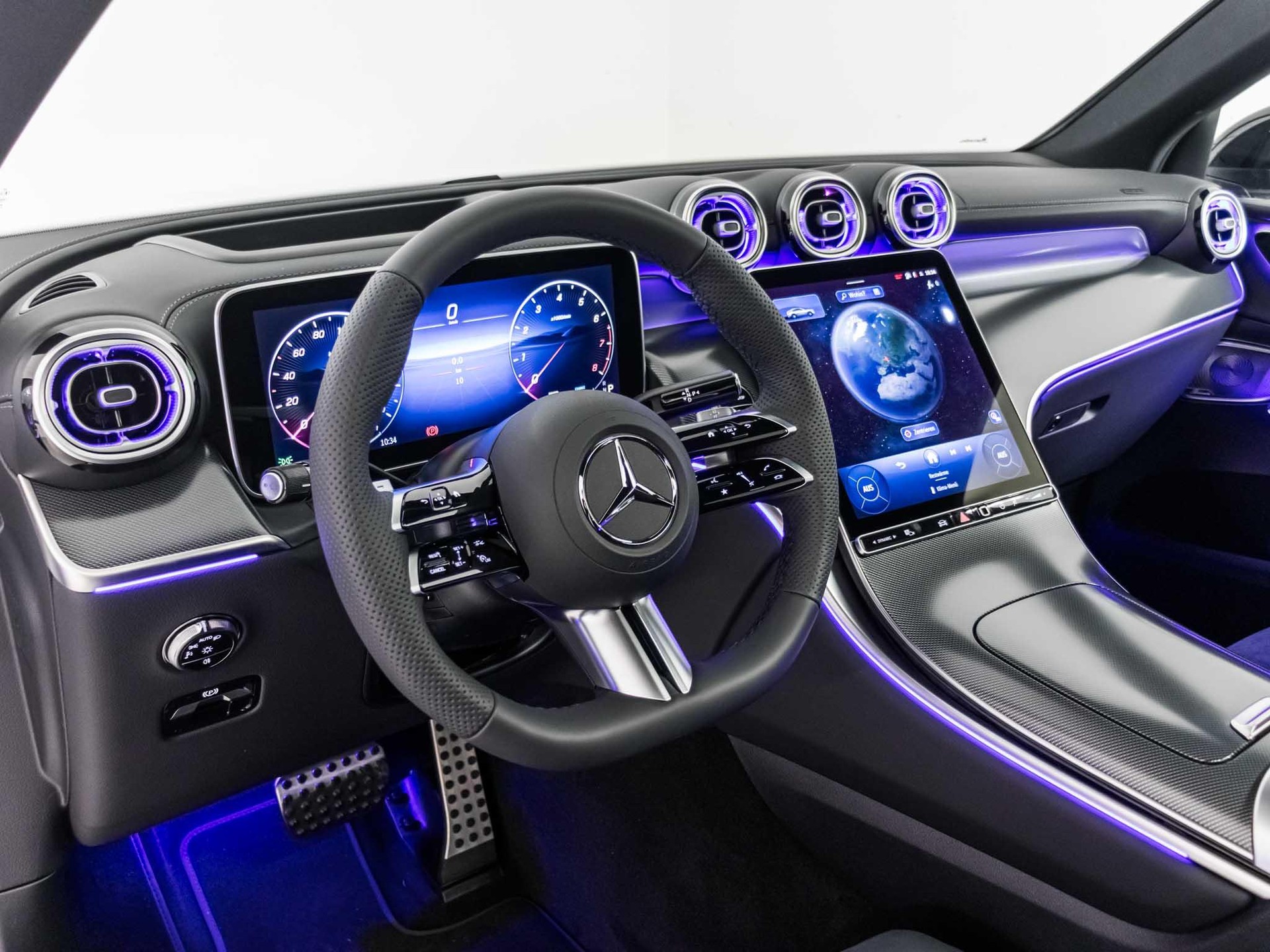 MERCEDES-BENZ GLC 300 4MATIC Coupé-image-9