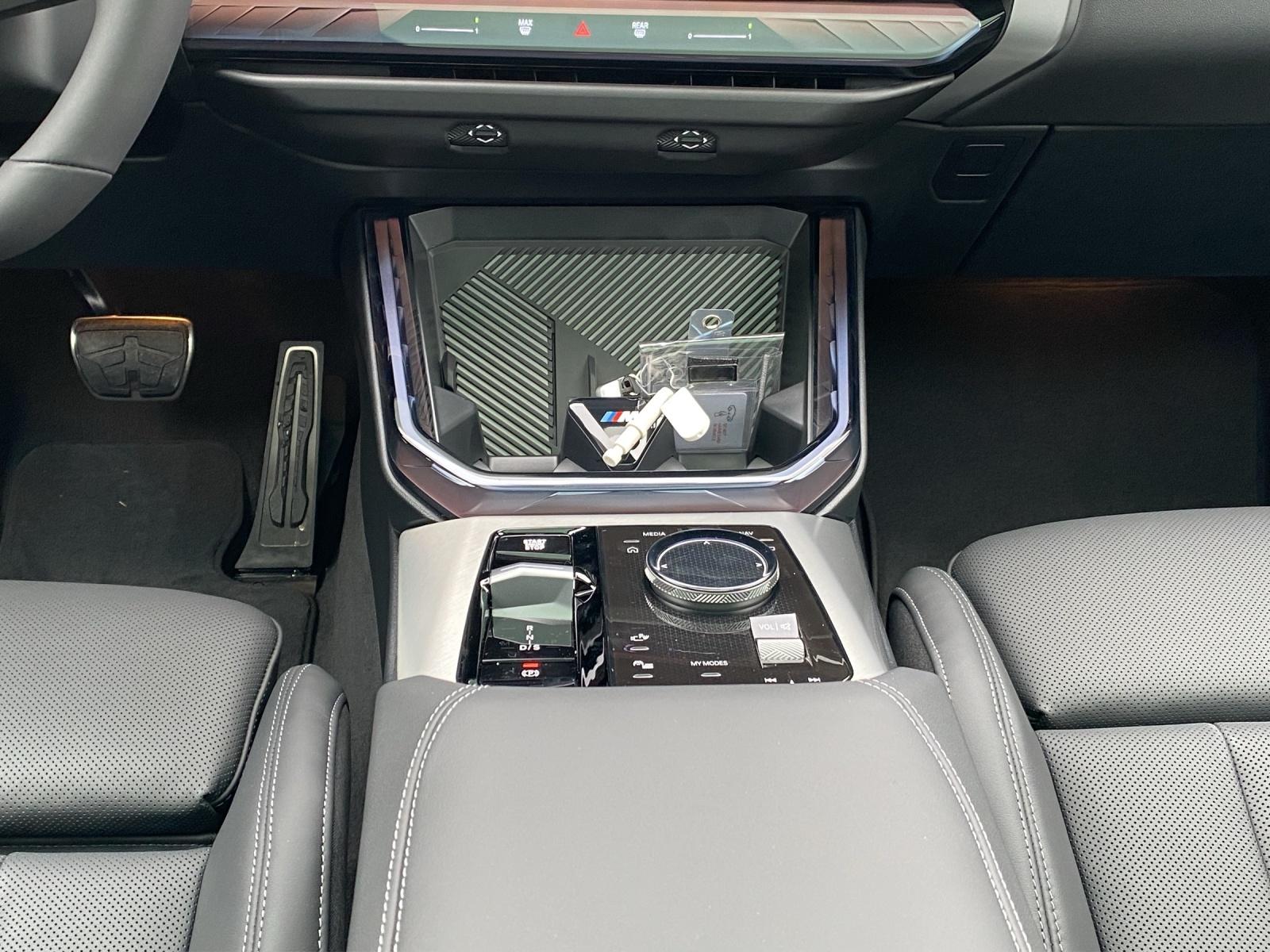 BMW X3 30e xDrive-image-12