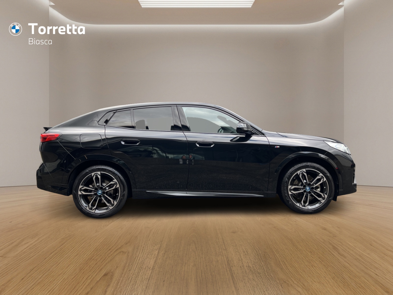 BMW iX2 xDrive 30 M Sport-image-6