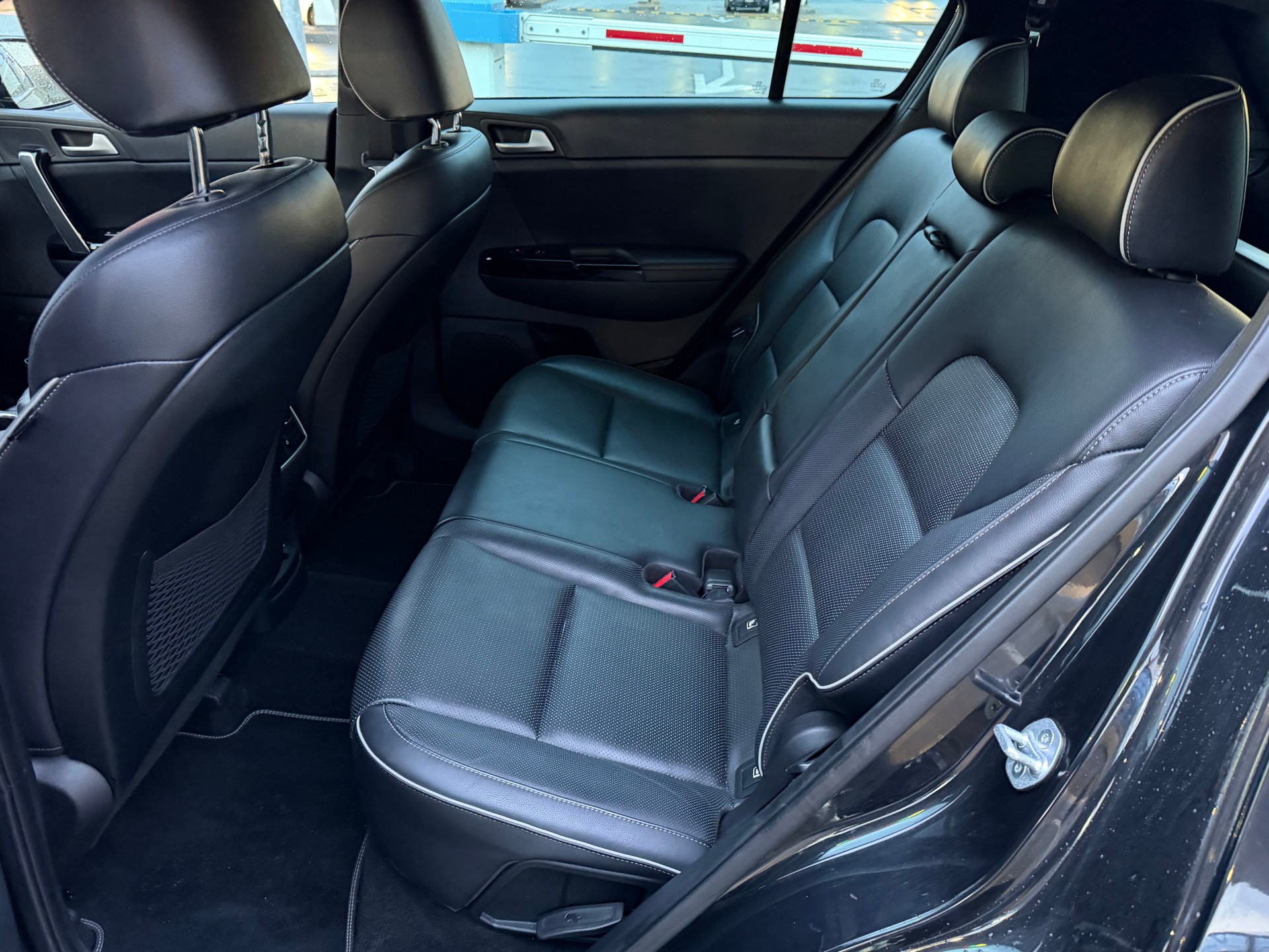 KIA Sportage 2.0CRDi Style GT Line 4WD Automat-image-7