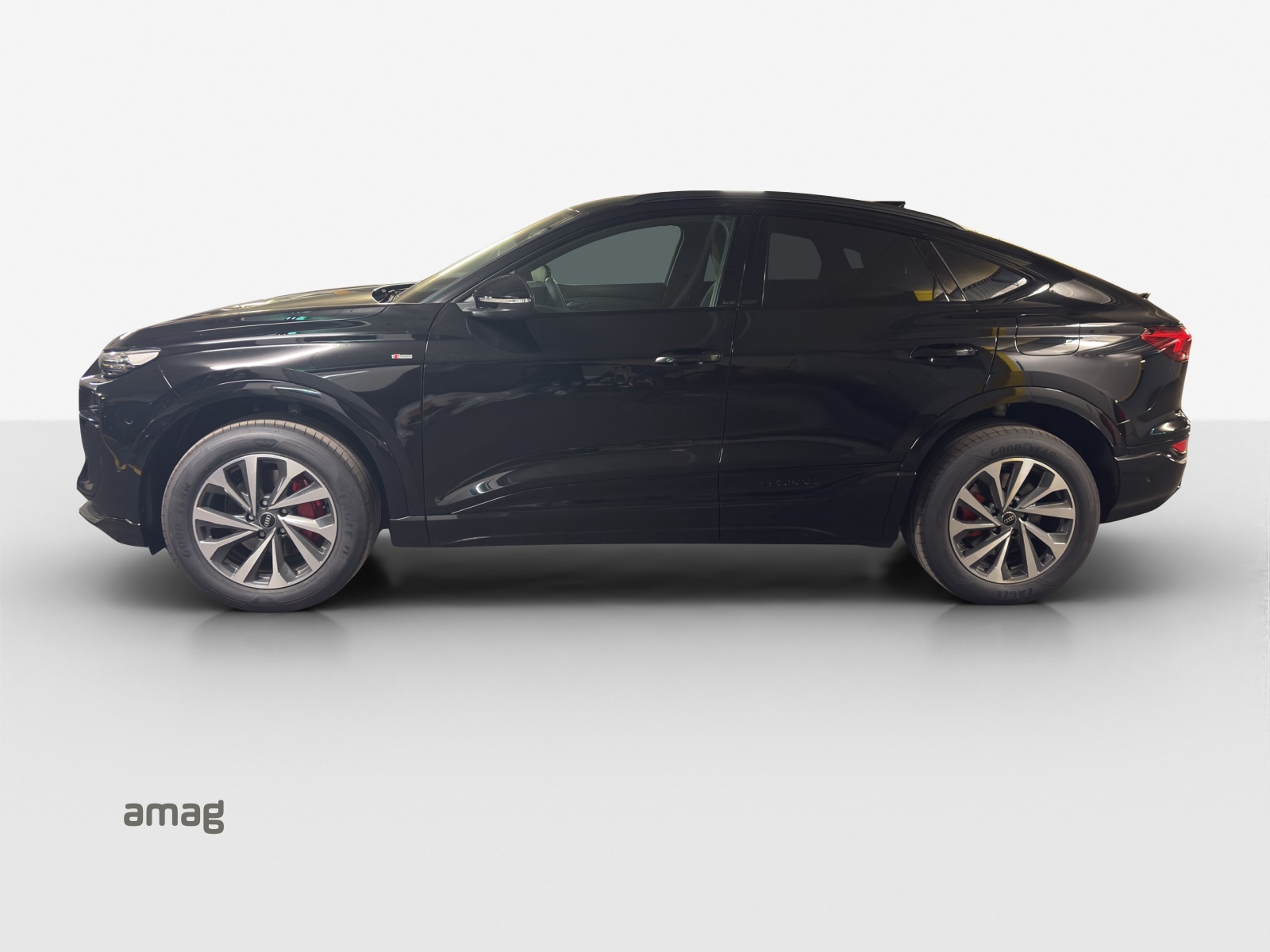 AUDI Q6 Sportback e-tron quattro-image-1