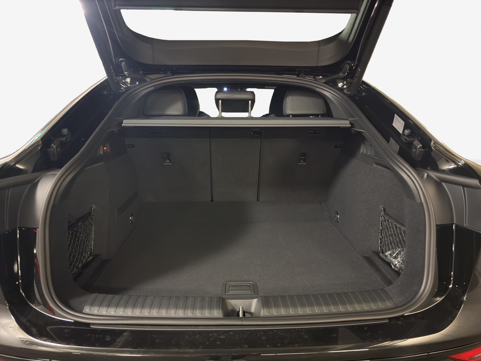 AUDI Q6 Sportback e-tron quattro-image-12