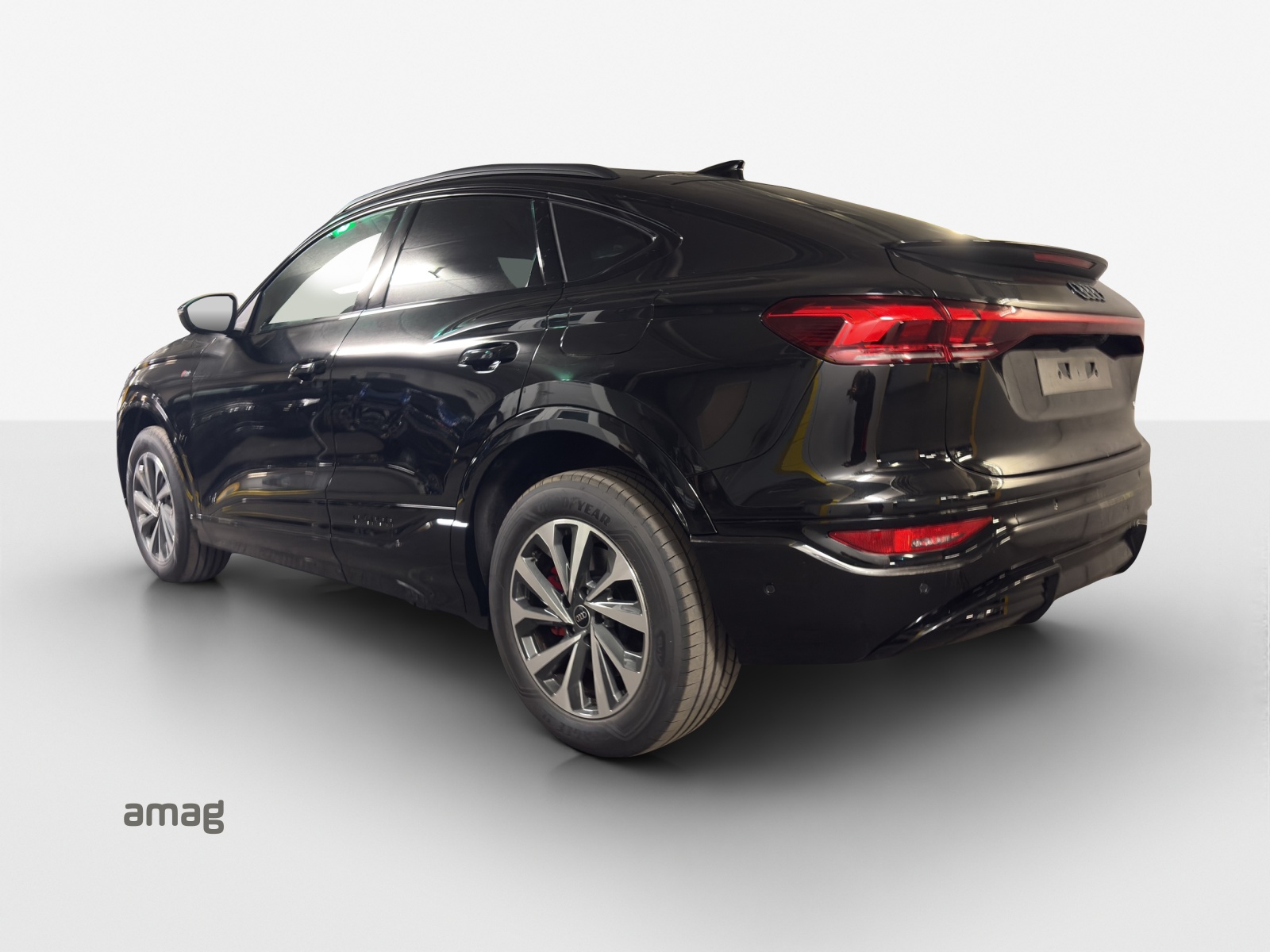 AUDI Q6 Sportback e-tron quattro-image-2