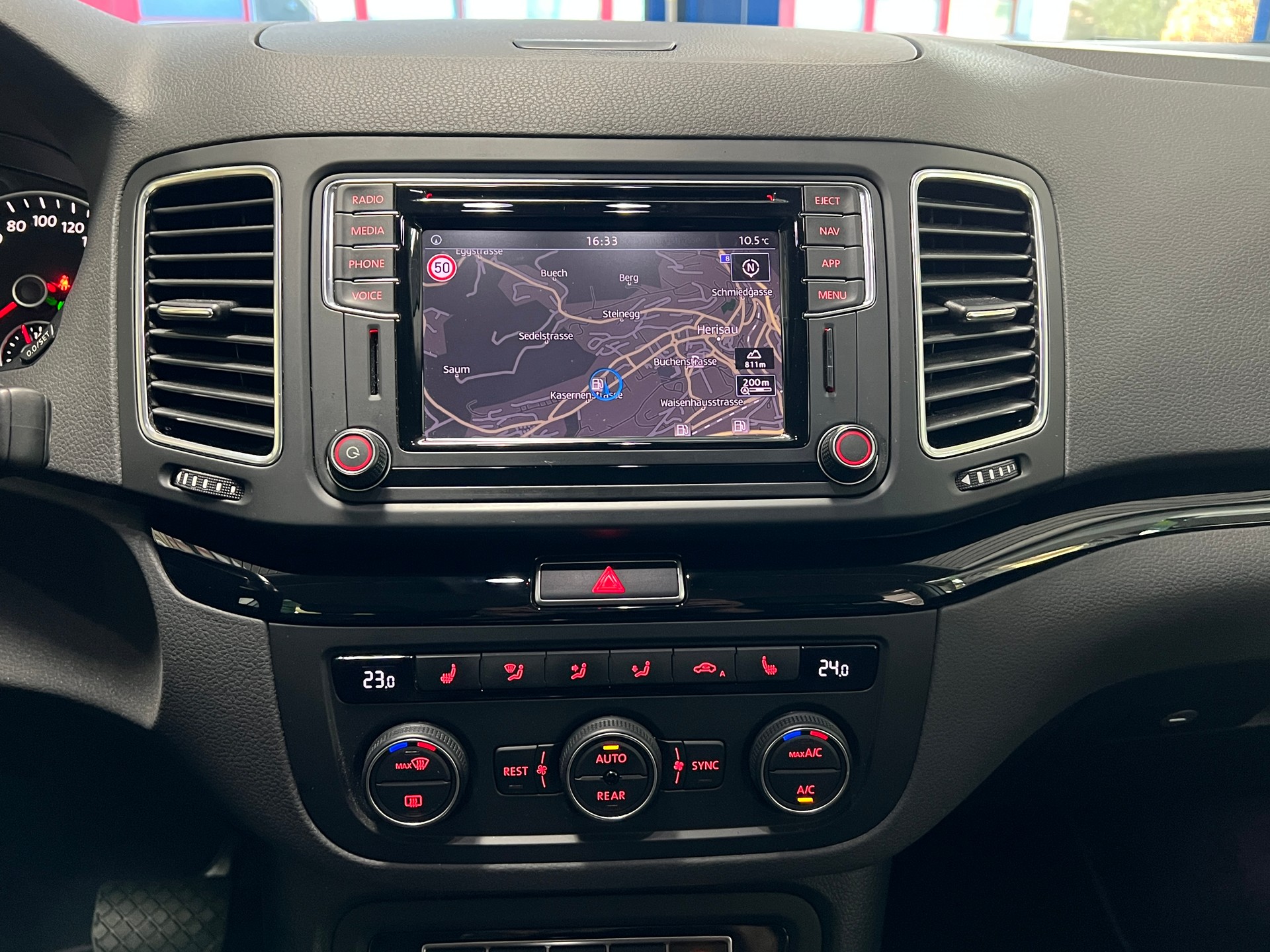 SEAT Alhambra 2.0 TDI DSG SWISS FR-image-18