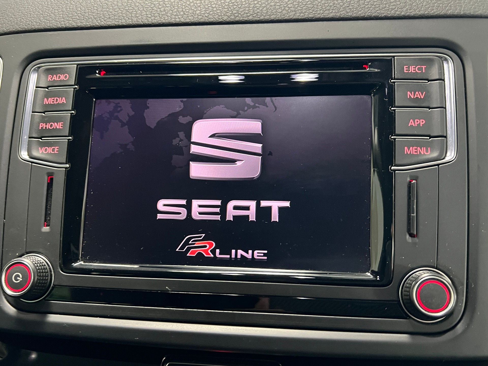 SEAT Alhambra 2.0 TDI DSG SWISS FR-image-16