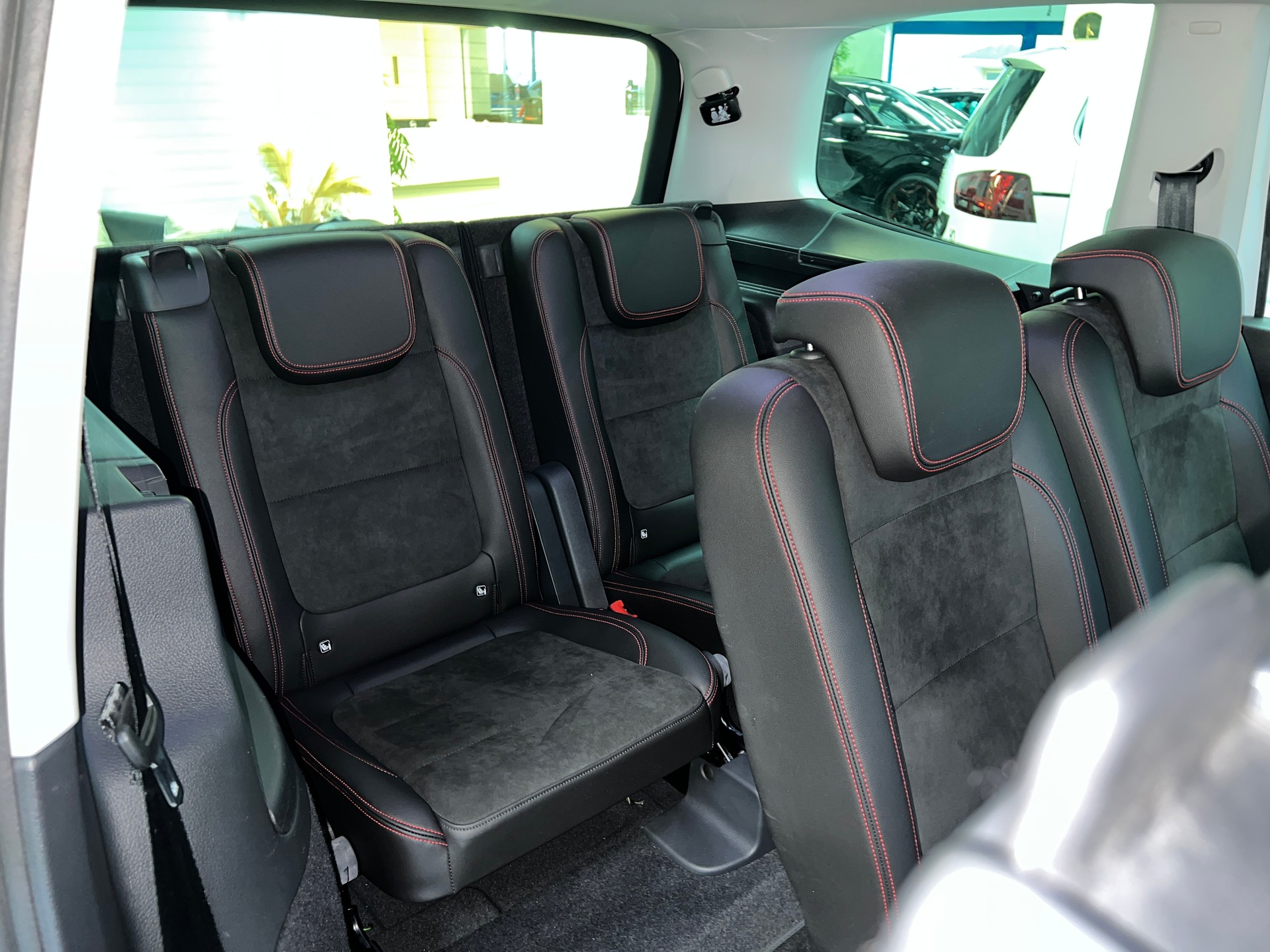 SEAT Alhambra 2.0 TDI DSG SWISS FR-image-13