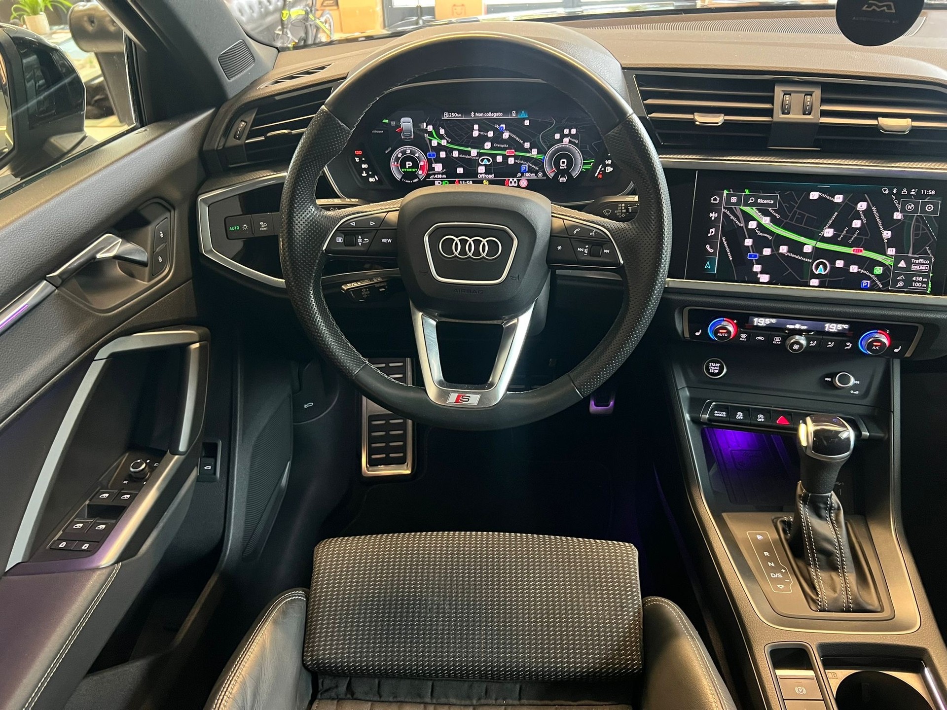 AUDI Q3 Sportback 2.0 35 TDI S line quattro S-Tronic-image-7