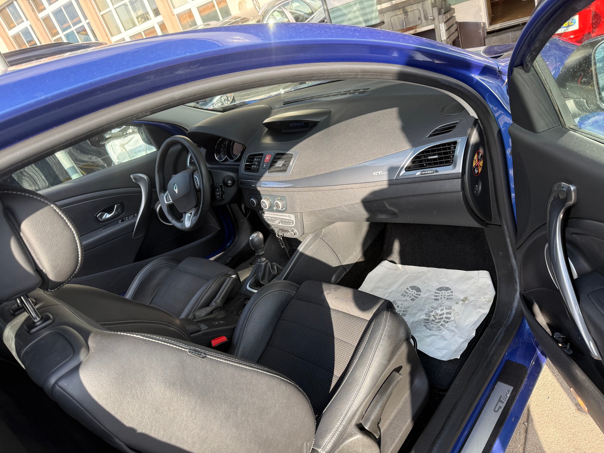 RENAULT Mégane 1.4 16V Turbo Privilège-image-7