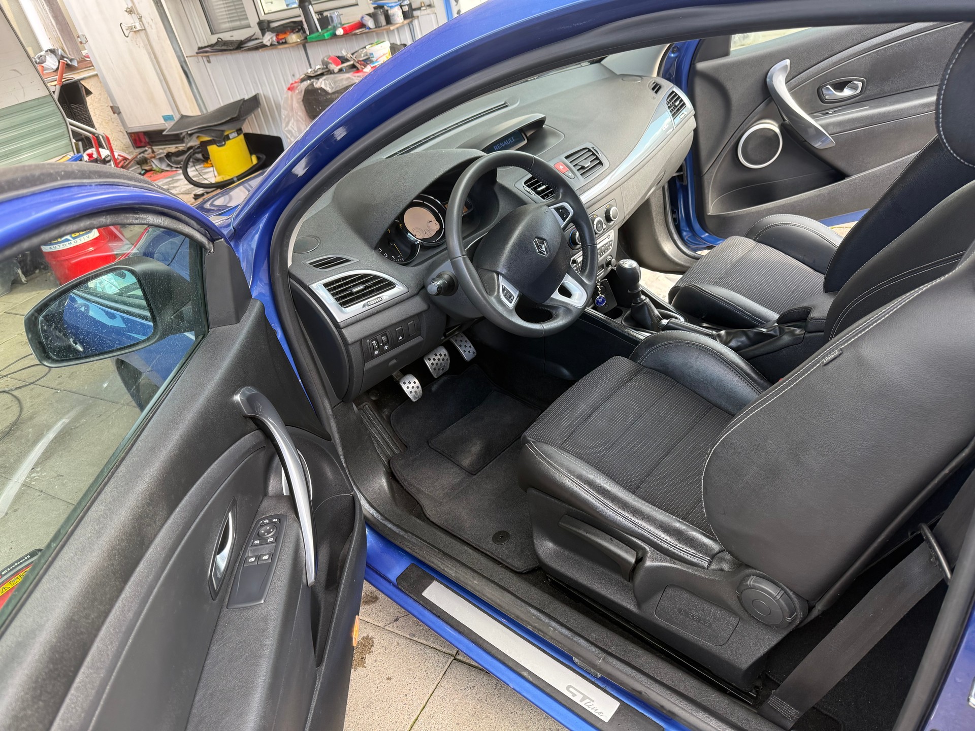RENAULT Mégane 1.4 16V Turbo Privilège-image-6