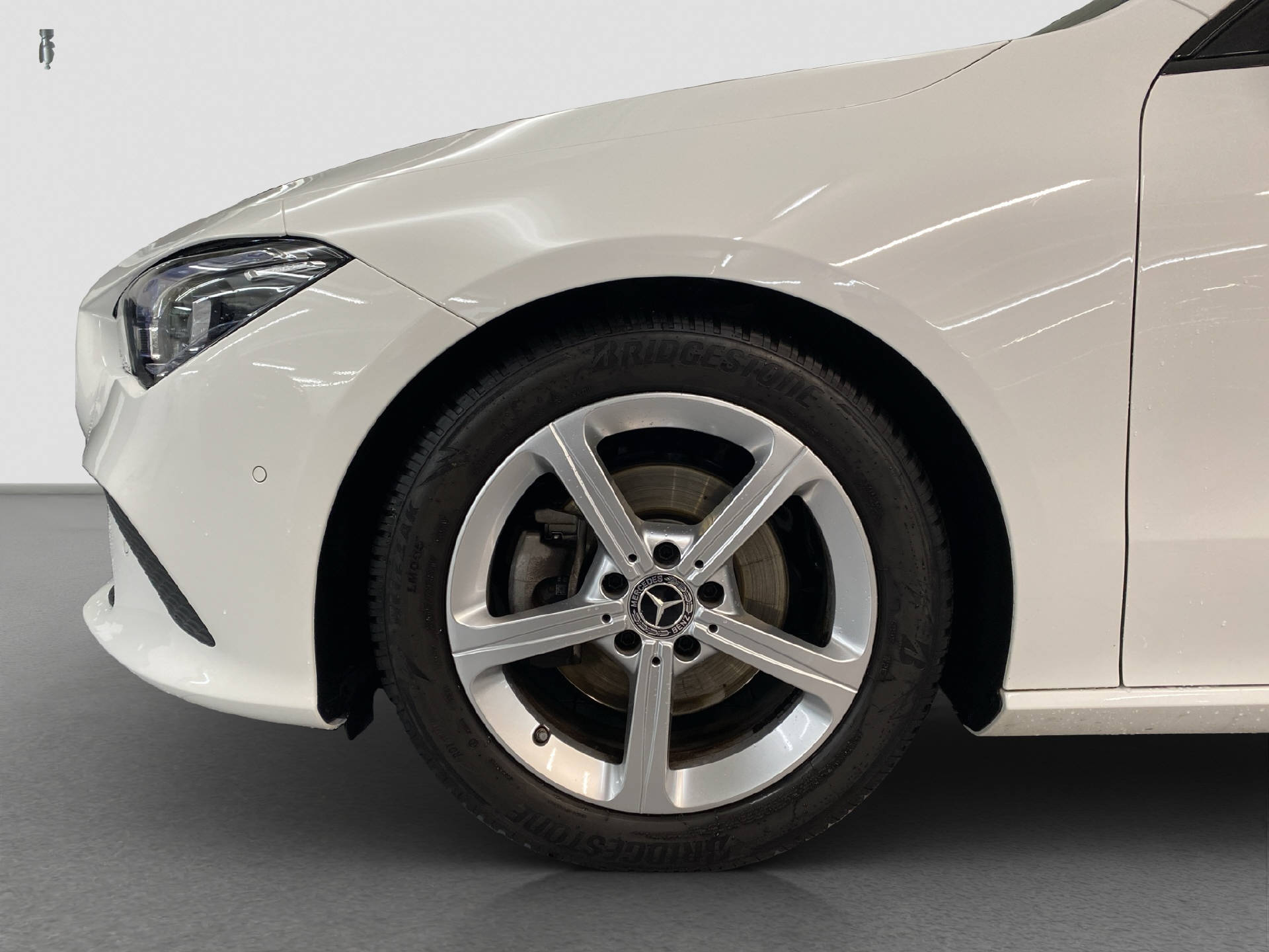 MERCEDES-BENZ CLA 200 Shooting Brake-image-5
