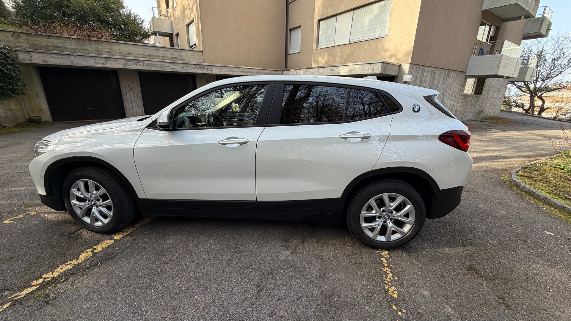 BMW X2 xDrive 18d Steptronic-image-0